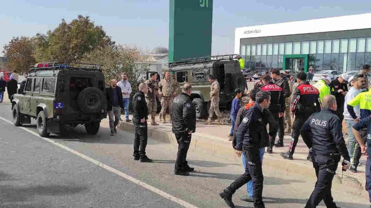 Zirhli Polis Araci Kaza Yapti 5 Polis Yaralandi