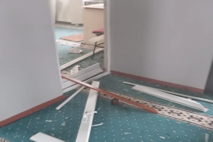 Agrinin Dogubayazit Ilcesinde Camiye Yildirim Isabet Etti Agir Hasar Olustu 4