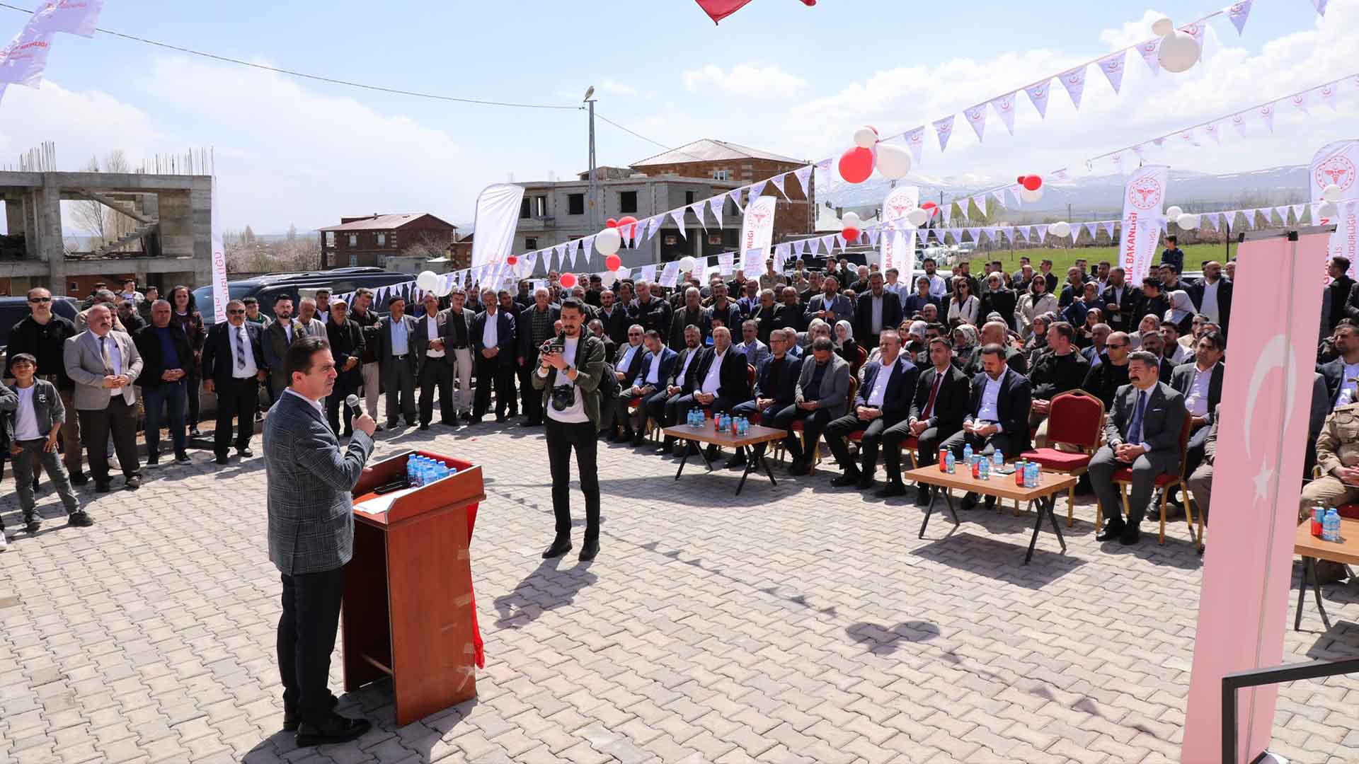Ahlat’ta Şehit Mesut Ardıç’ın Adı Yeni Aile Sağlığı Merkezinde Yaşatılacak 6