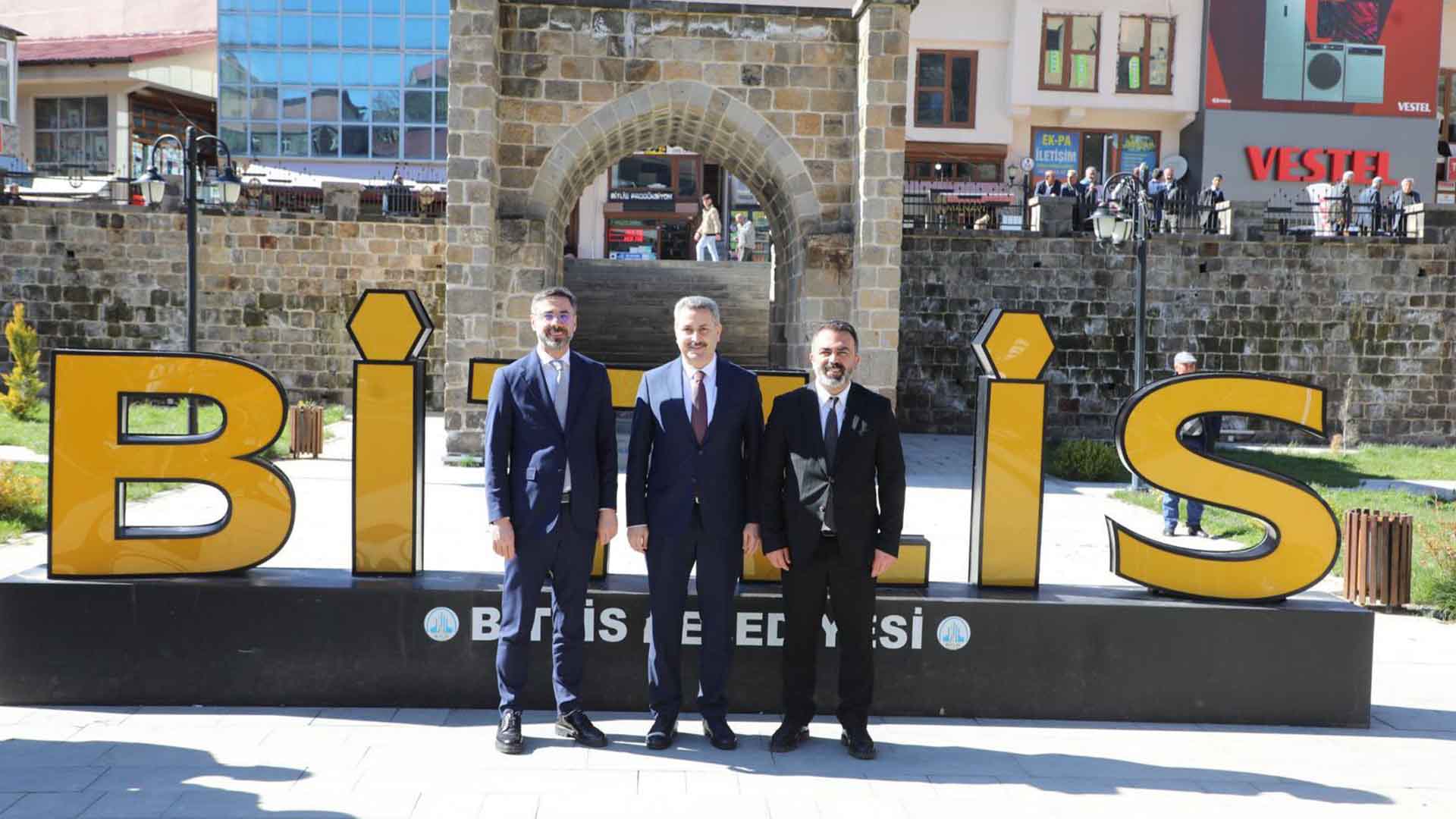 Ak Parti Yerel Yönetimler Başkan Yardımcısı Eroğlu, Bitlis'i Ziyaret Etti 4