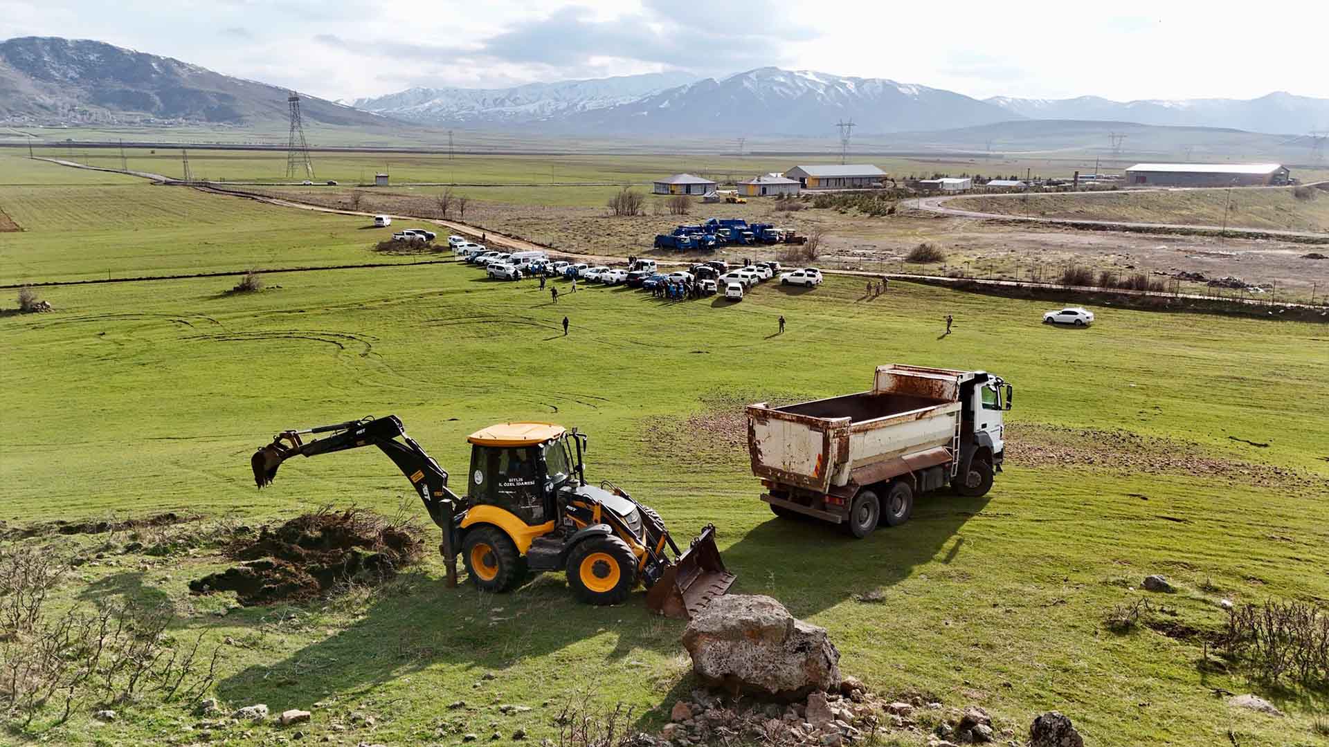 Bitlis Valisi Karakaya, Hayvan Barınağı Ve Doğal Yaşam Alanında İncelemelerde Bulundu 2