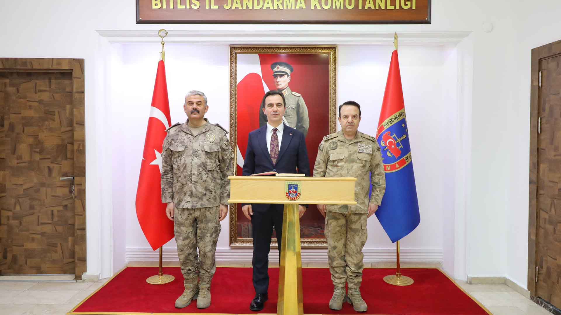 Bitlis Valisi Karakaya, İl Jandarma Komutanlığını Ziyaret Etti 2