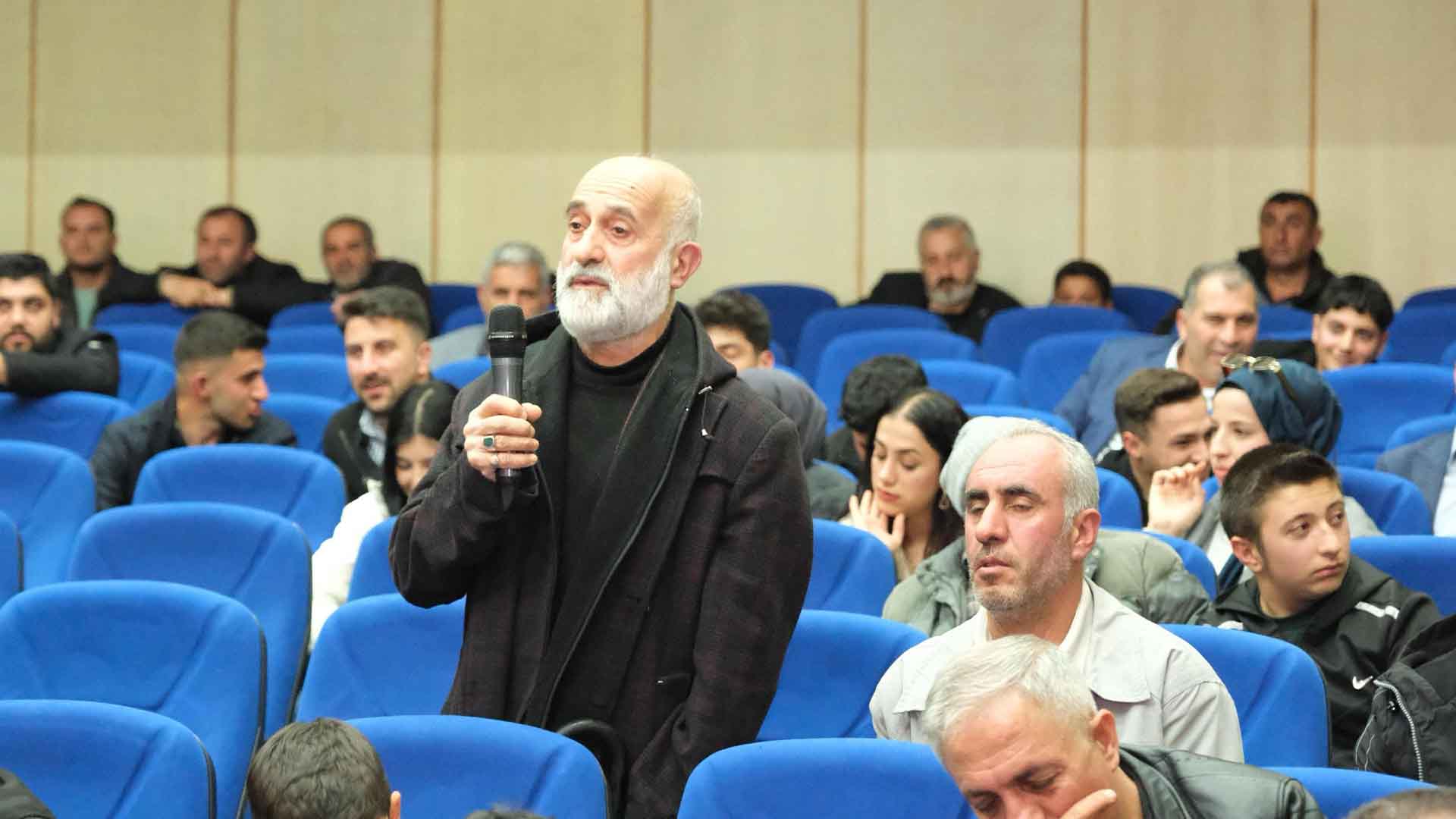 Bitlis’te Başkan Tanğlay Halkla Buluştu, Vatandaş Soruyor, Başkan Cevaplıyor 10