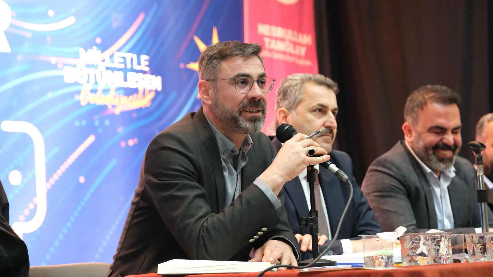 Bitlis’te Başkan Tanğlay Halkla Buluştu, Vatandaş Soruyor, Başkan Cevaplıyor 8
