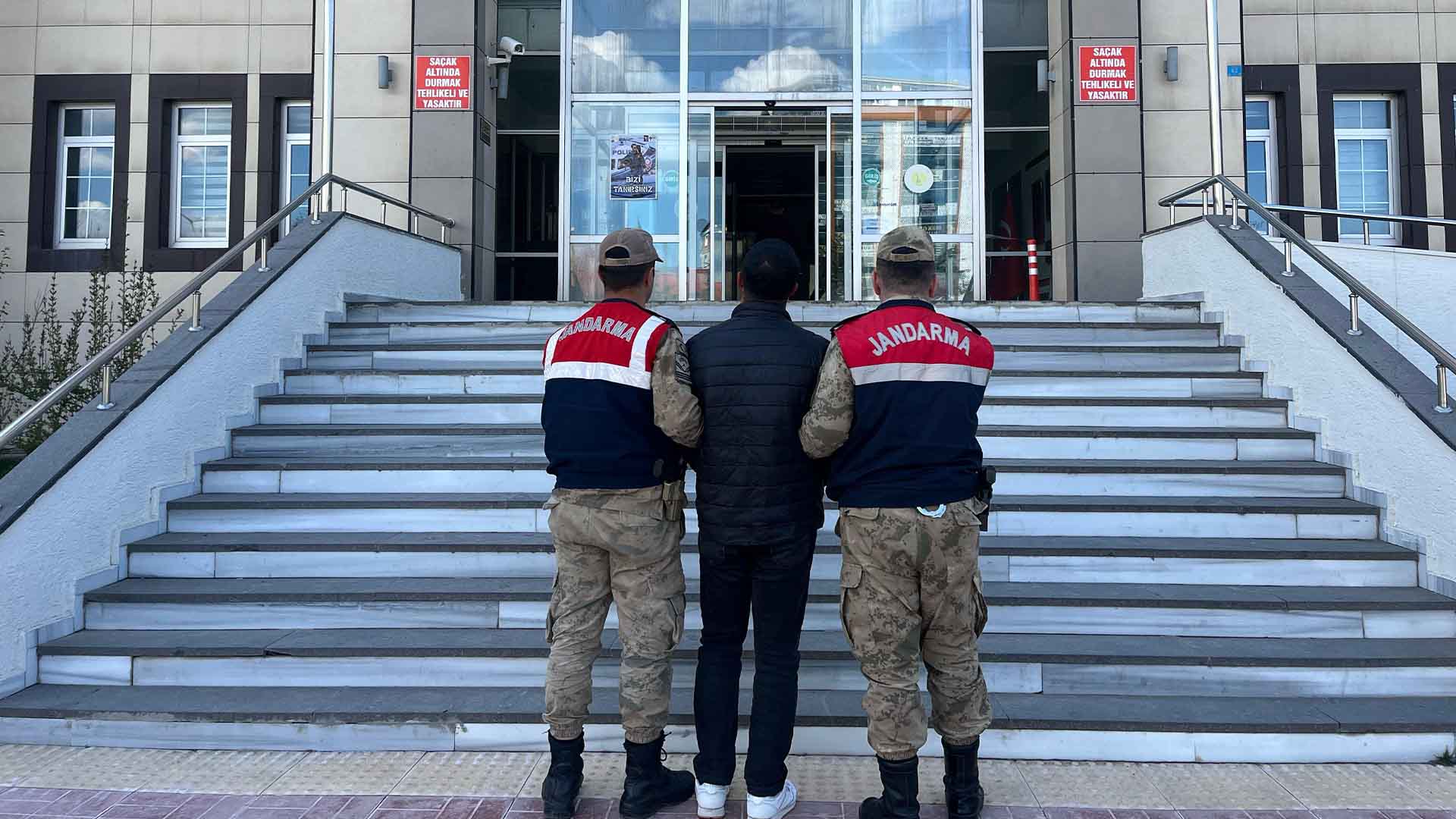 Bitlis’te Uyuşturucu Suçundan Aranan Ve 14 Yıl Hapis Cezası Bulunan Şahıs Yakalandı 1