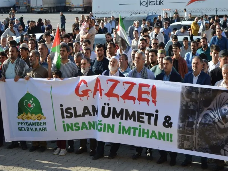 Kiziltepede Gazzeye Destek Yuruyusu Duzenlendi 1