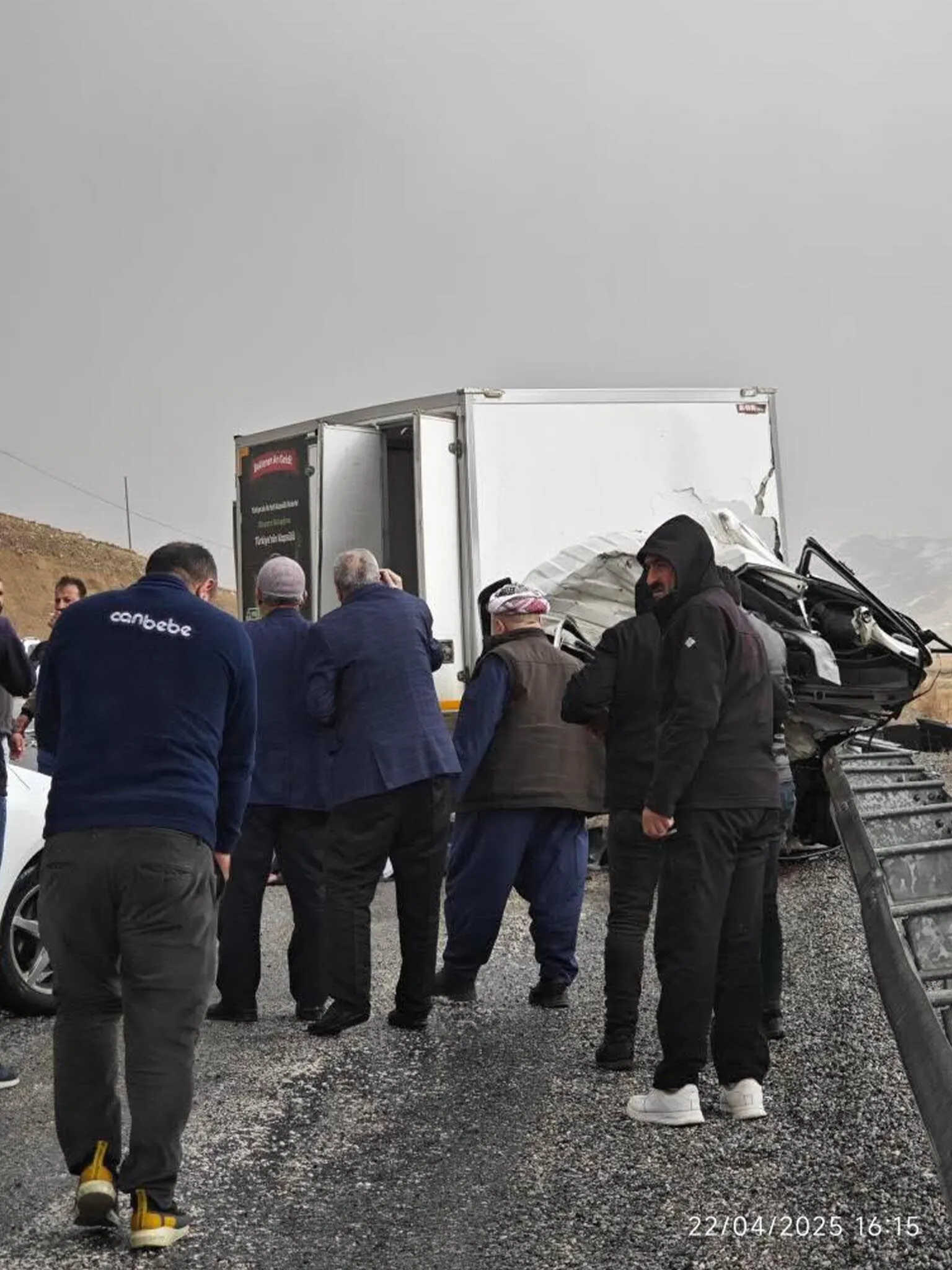 Yolcu Minibusu Ile Kamyon Carpisti 6 Olu 4U Agir 13 Yarali 8