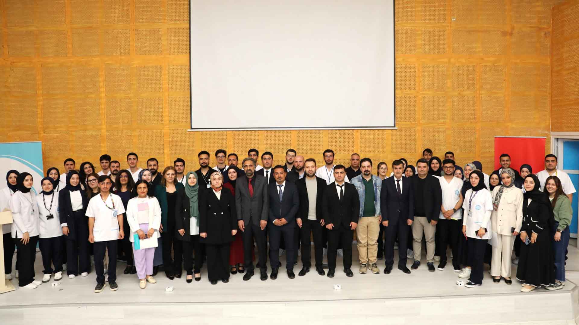 Bitlis Eren Üniversitesi’nde Hemşirelik Haftası Coşkuyla Kutlandı 13