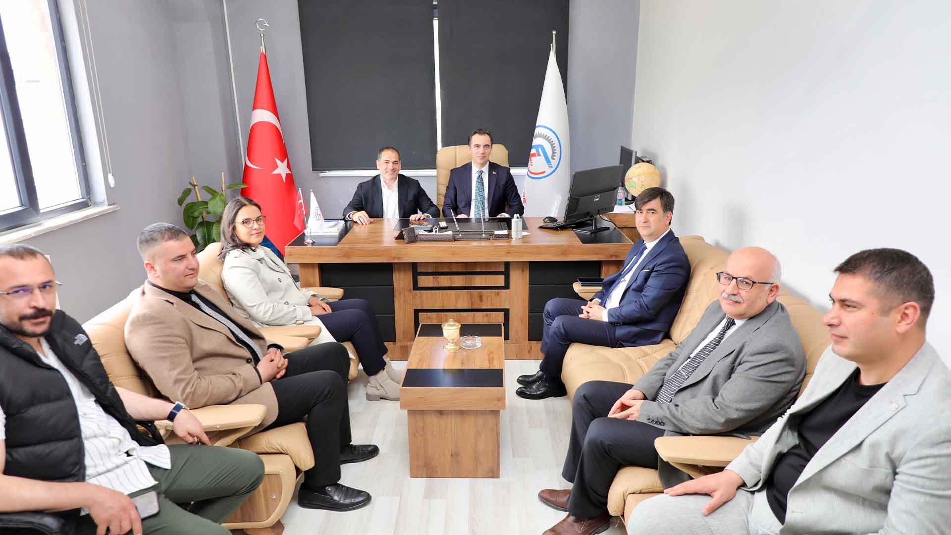 Bitlis Valisi Karakaya’dan Osb’ye Ziyaret, 250 Kişiye İstihdam Sağlayacak Yeni Fabrika Yolda 4 Kopya