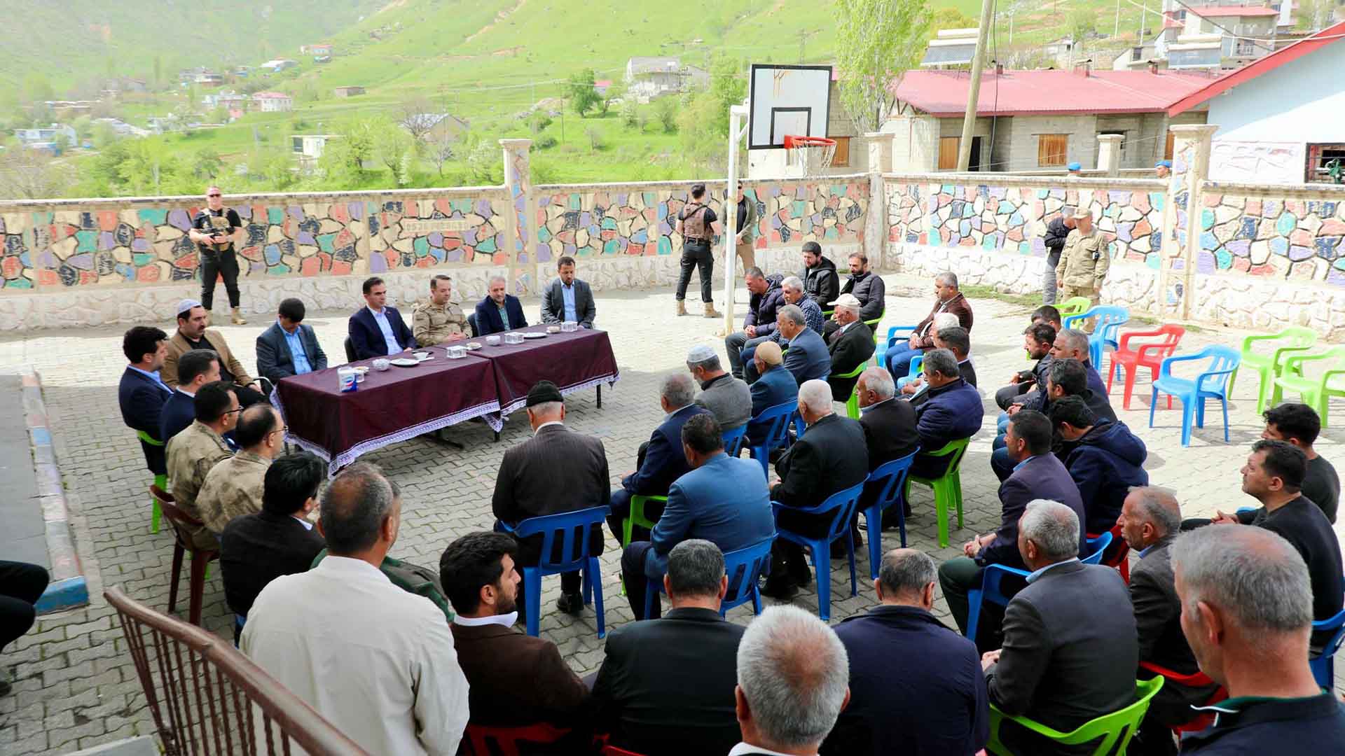 Bitlis Valisi Karakaya’dan Ünaldı Ve Arıdağ Köylerine Ziyaret 3