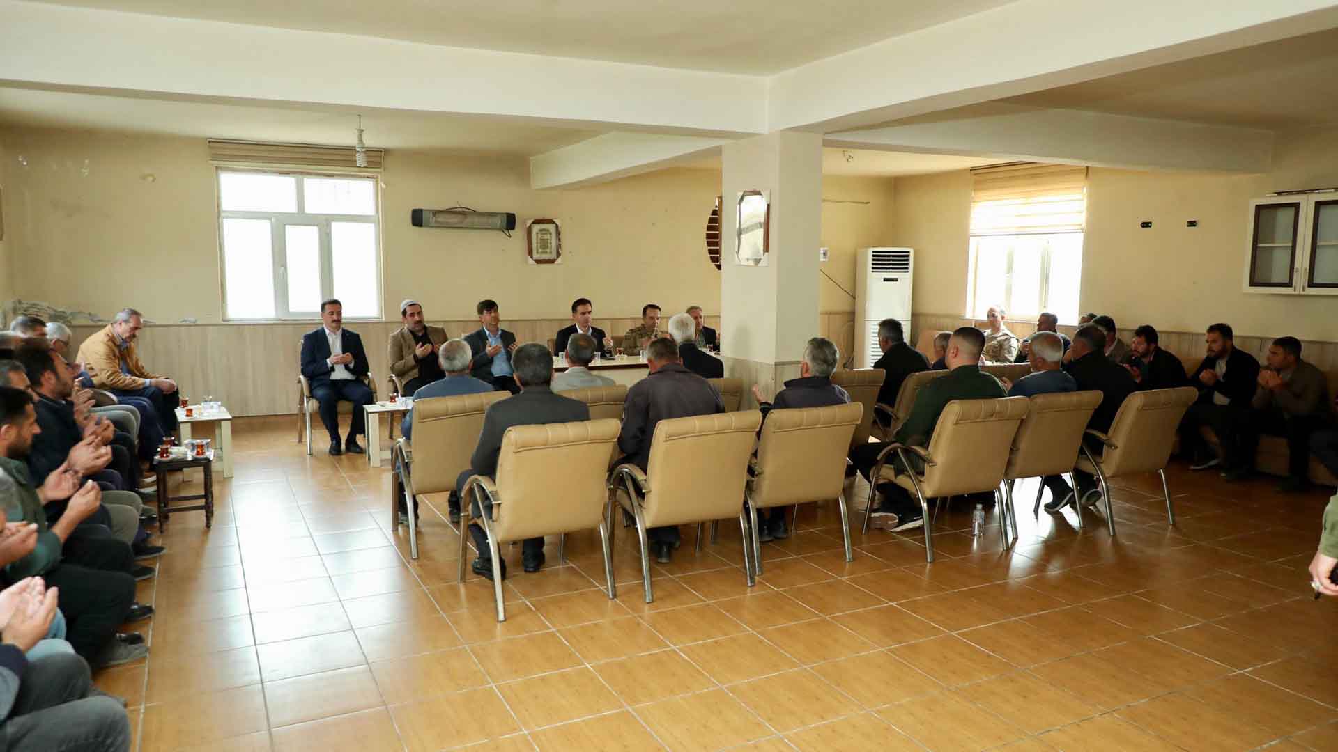 Bitlis Valisi Karakaya’dan Ünaldı Ve Arıdağ Köylerine Ziyaret 5