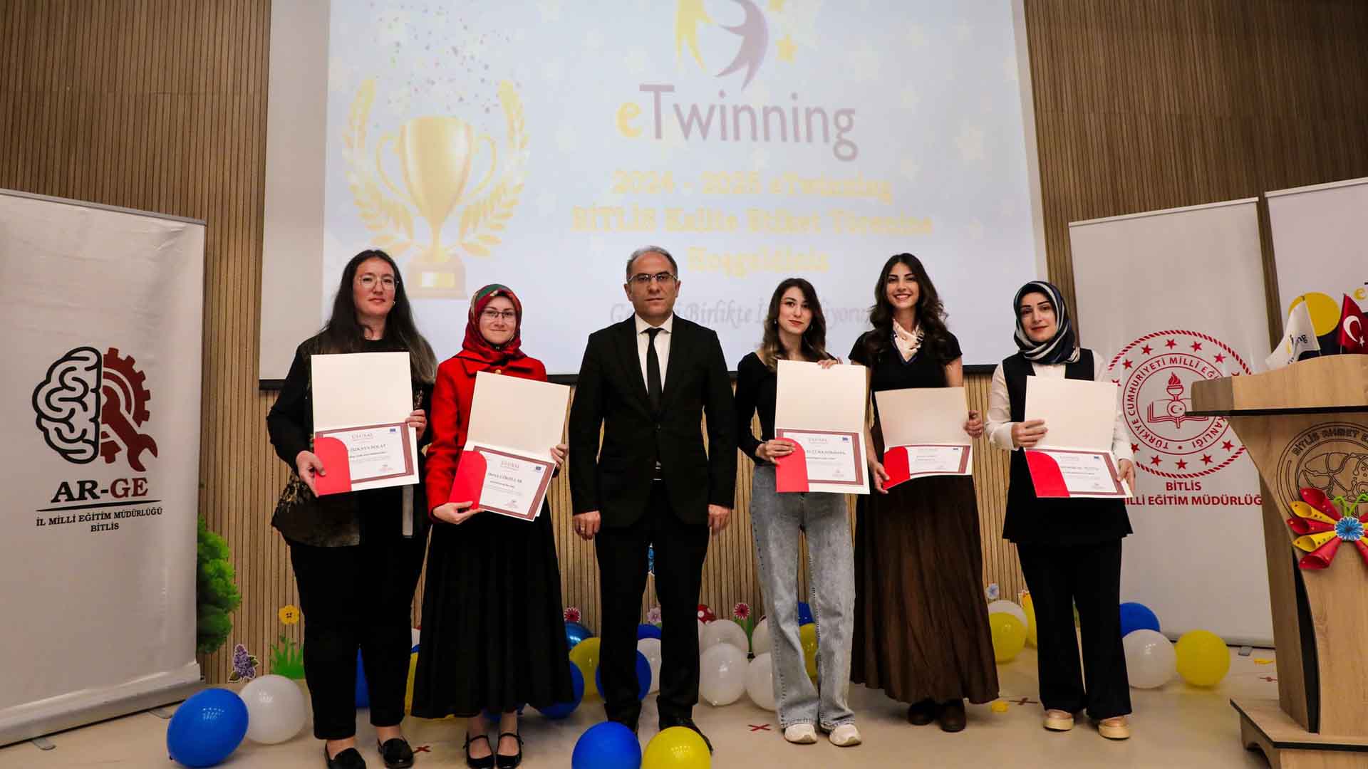 Bitlis’te Etwinning Başarıları Gururla Kutlandı 3