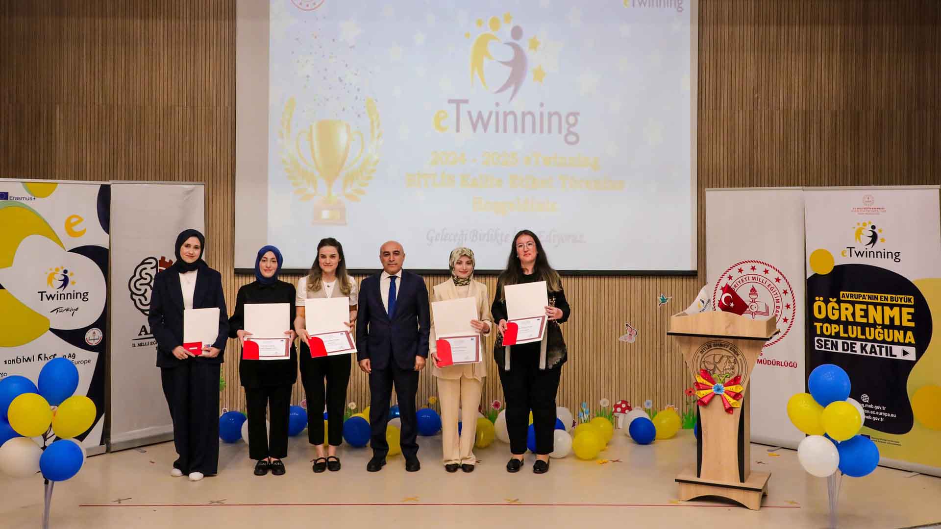 Bitlis’te Etwinning Başarıları Gururla Kutlandı 4