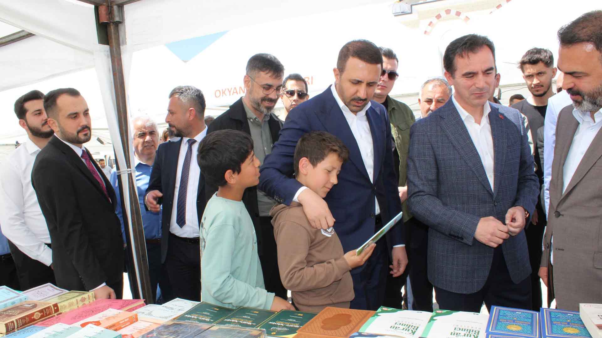 Bitlis'te Gençlik Festivali Ve Kitap Fuarı’na Yoğun İlgi 4