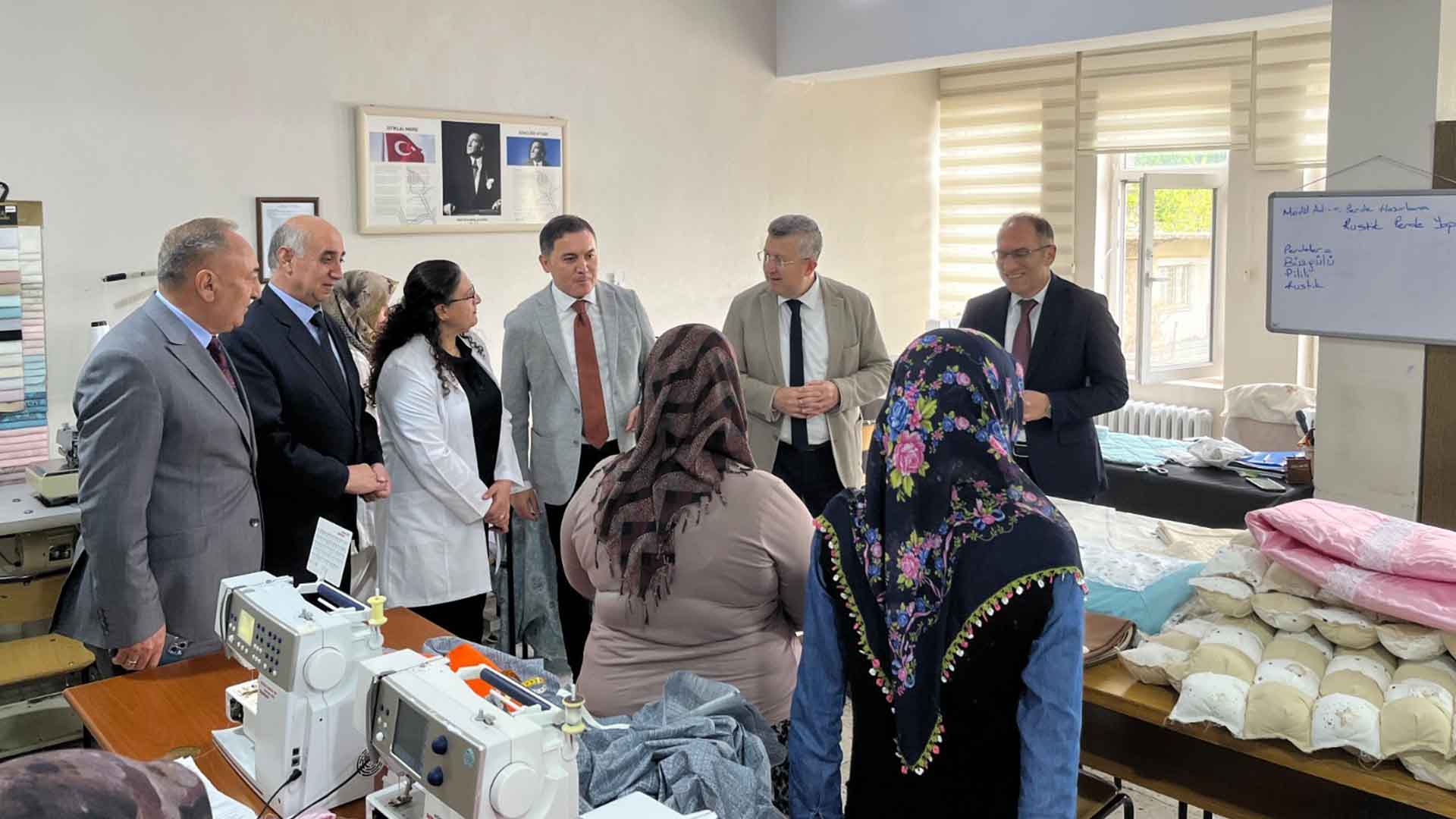 Bitlis’te Halk Eğitimi Merkezlerine Yönelik Değerlendirme Toplantısı Ve Saha Ziyaretleri Yapıldı 2