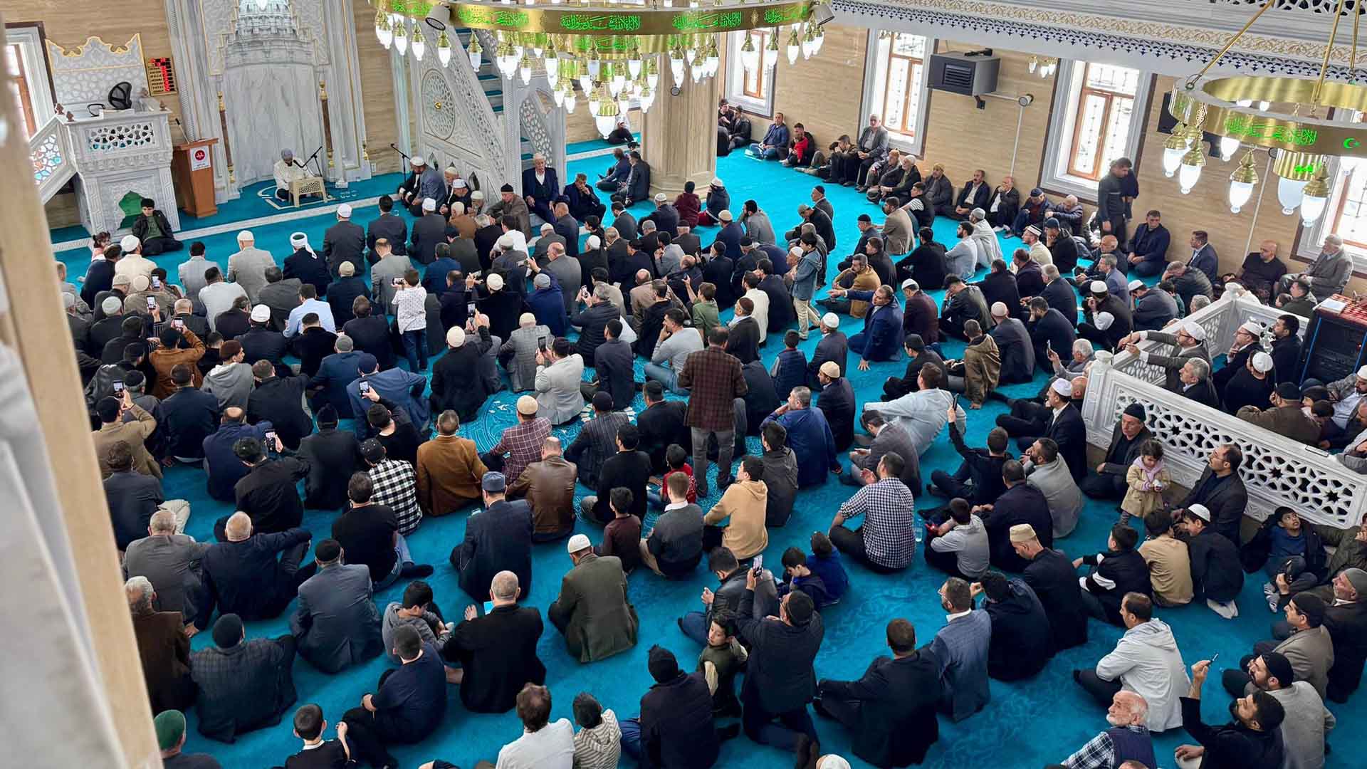 Bitlis’te Kur’an I Kerim Ziyafeti, Dünya Birincisi Hafızlar Ersan Camii’nde Buluştu 2