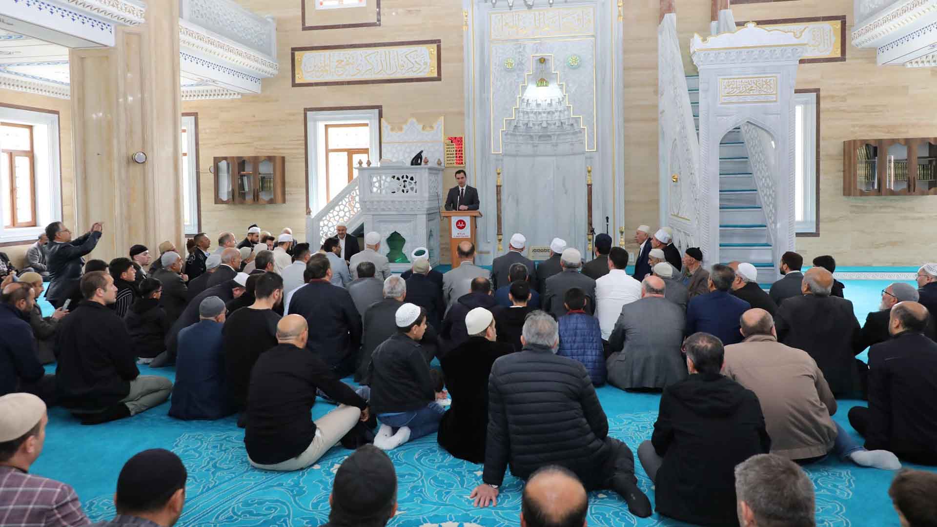 Bitlis’te Kur’an I Kerim Ziyafeti, Dünya Birincisi Hafızlar Ersan Camii’nde Buluştu