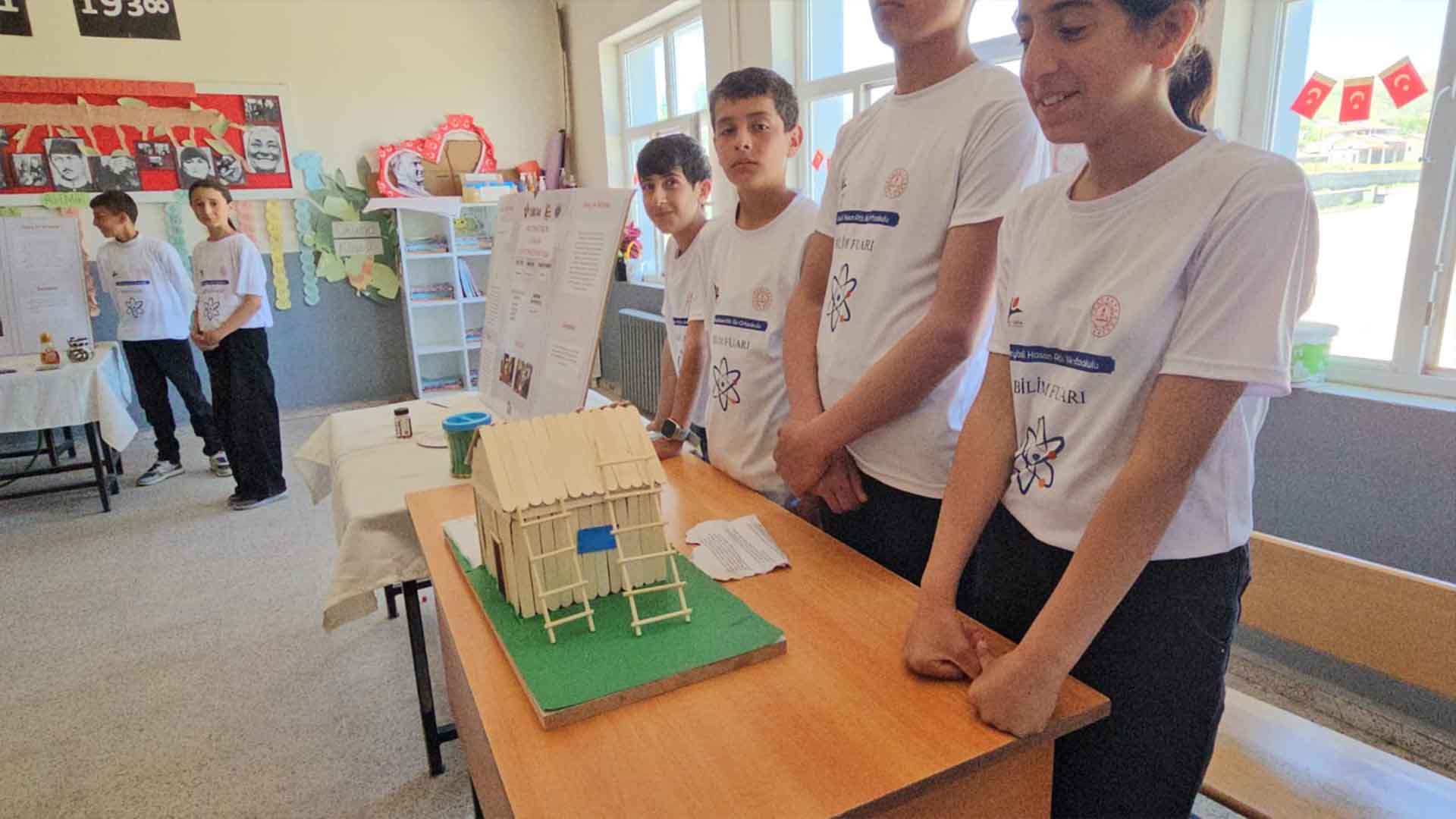 Bitlis'te Tübi̇tak’ta 20 Projelik Başarı 1
