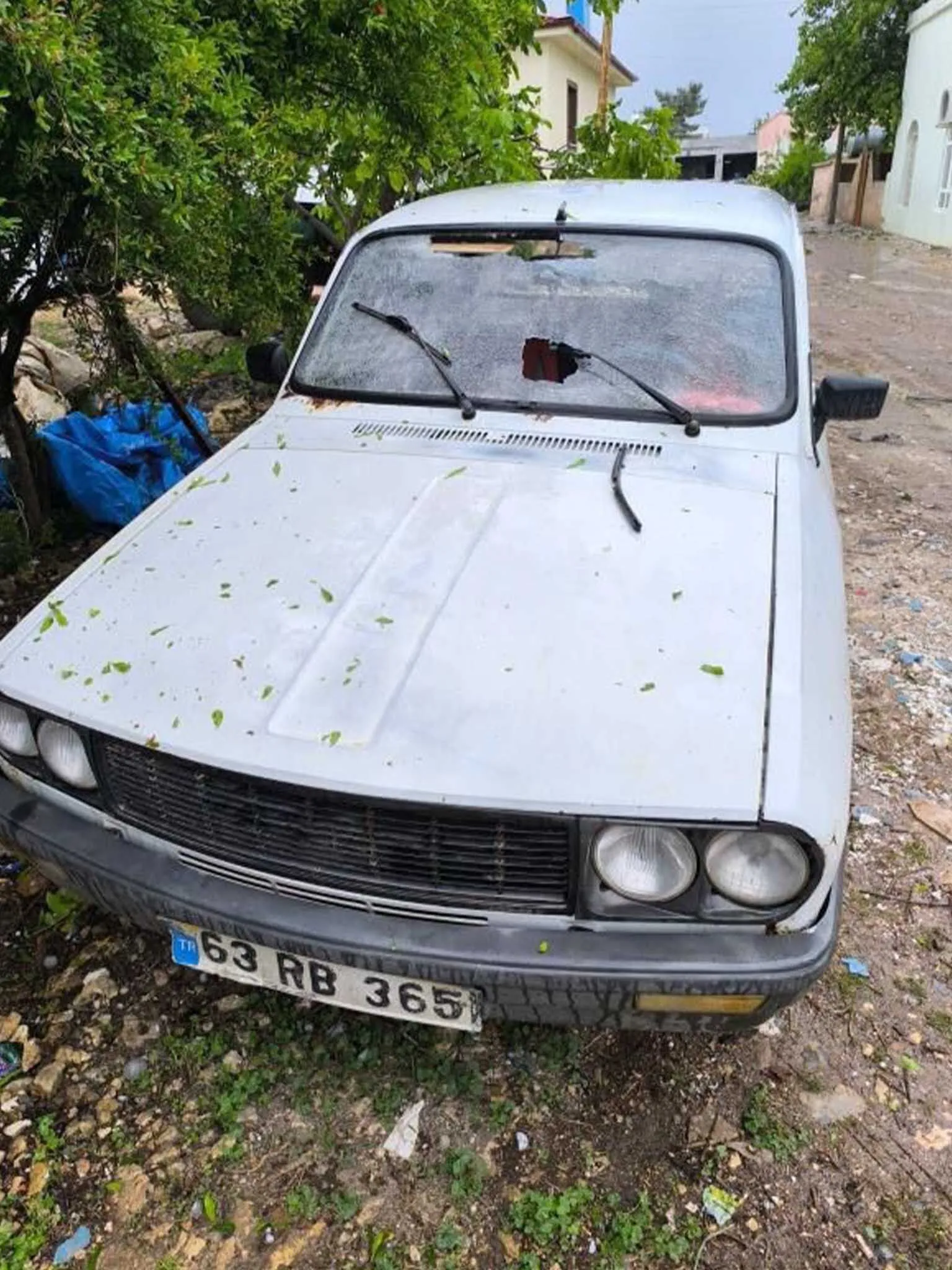 Elma Buyuklugunde Dolu Yagdi Ekili Araziler Ve Araclar Zarar Gordu 1