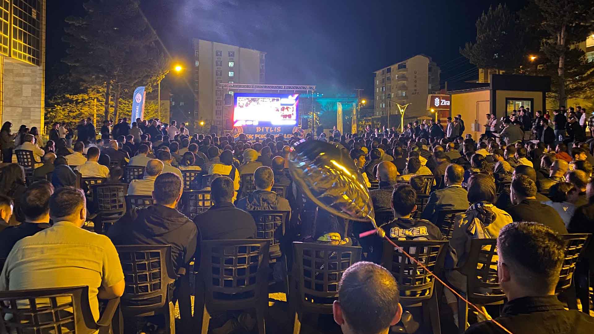 Fenerbahçe Beko’dan Euroleague’de İkinci Şampiyonluk, Bitlis'te Dev Ekranda İzlendi 4