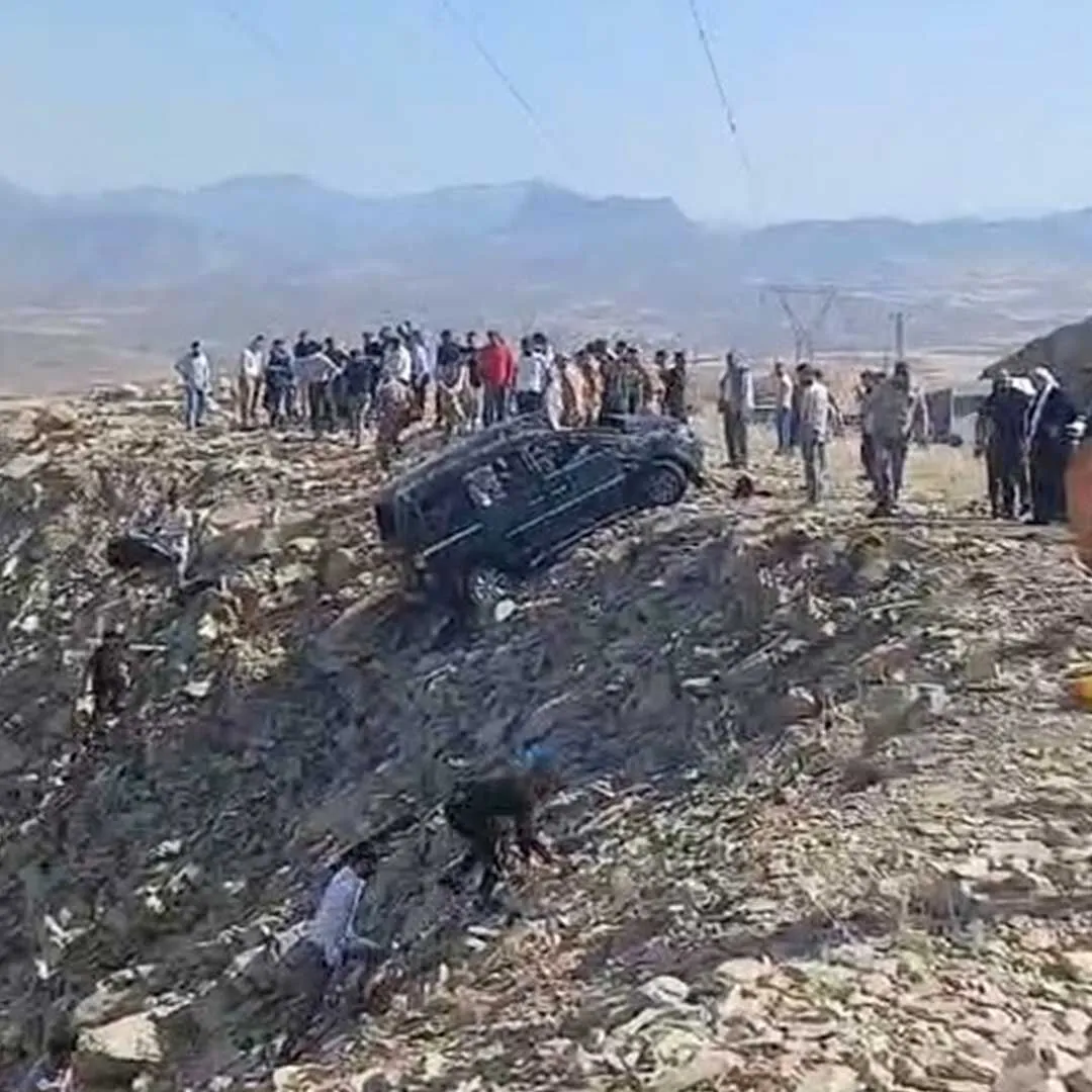 Hafif Ticari Arac Sarampole Devrildi 3 Olu 2Si Agir 3 Yarali 4