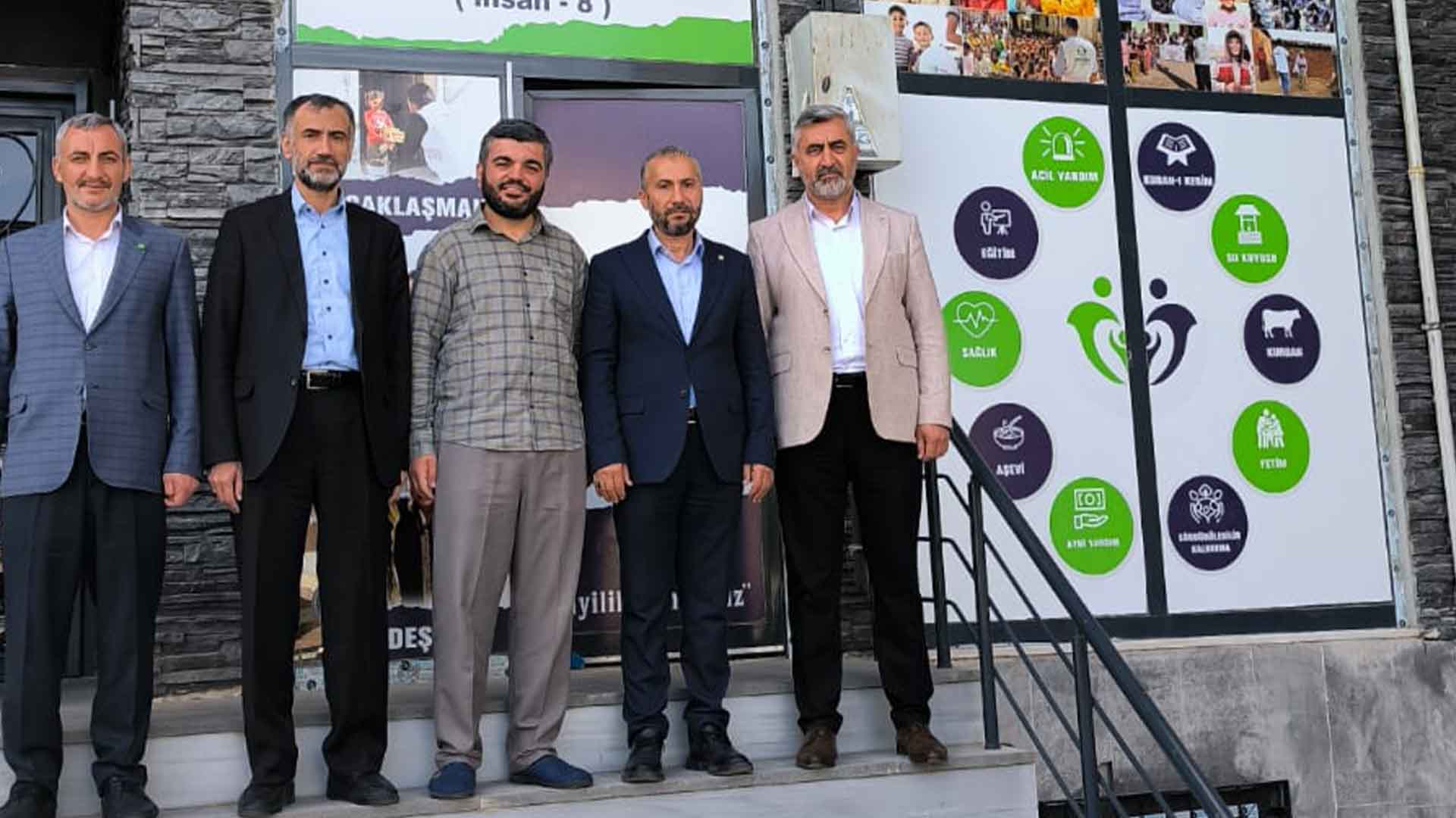 Hüda Par Heyeti Bitlis'te Temaslarda Bulundu