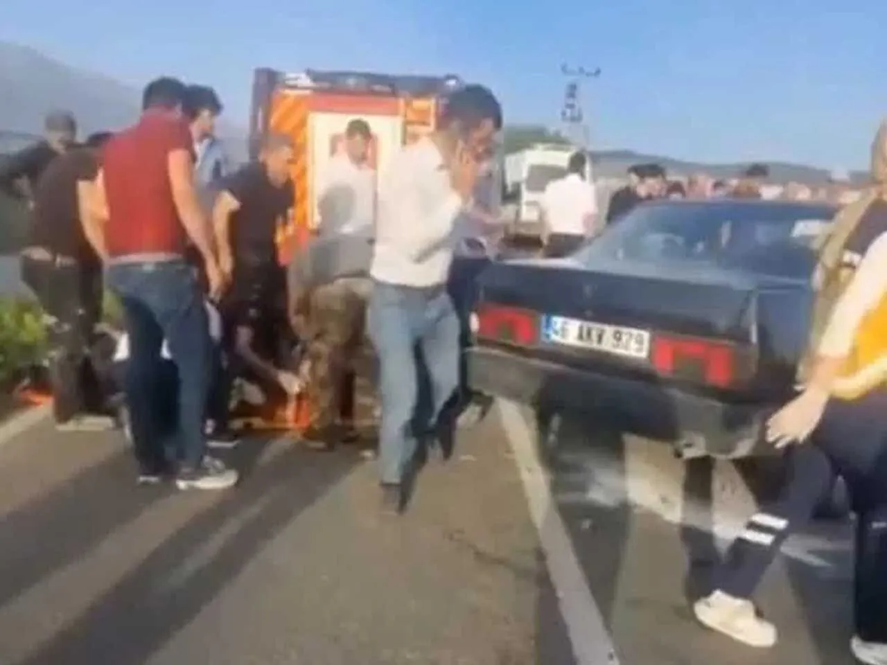 Iki Otomobil Kafa Kafaya Carpisti 2 Olu 4 Yarali 1
