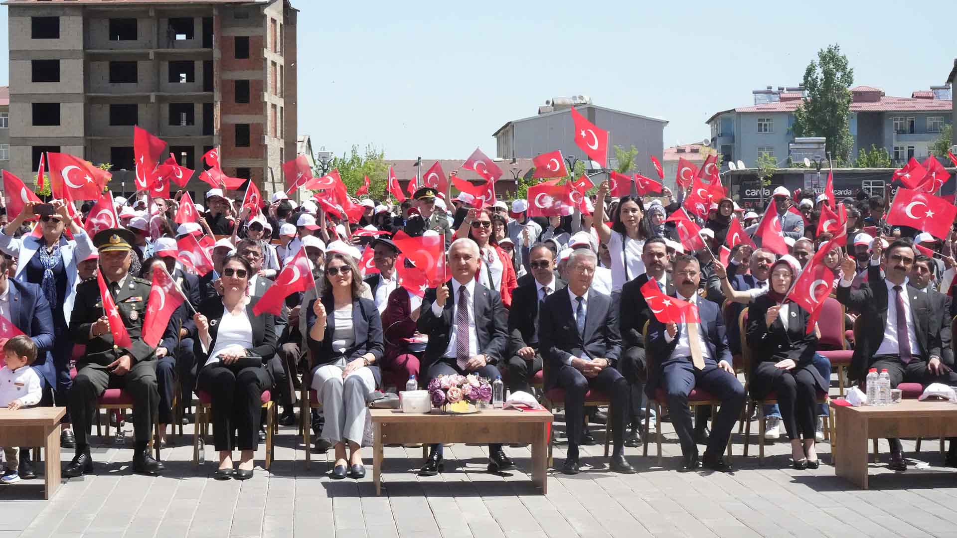 Muş’ta 19 Mayıs Coşkuyla Kutlandı 2