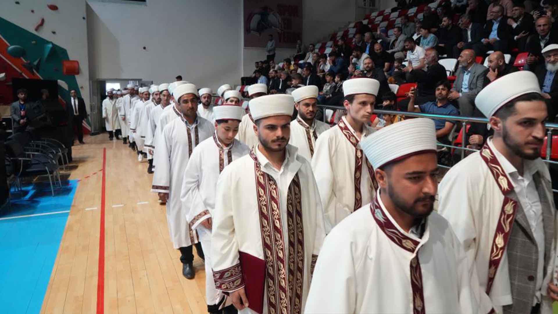 Muş’ta Hafızlıkta Tarihi Gün, 300 Öğrenciye İcazet Verildi 1