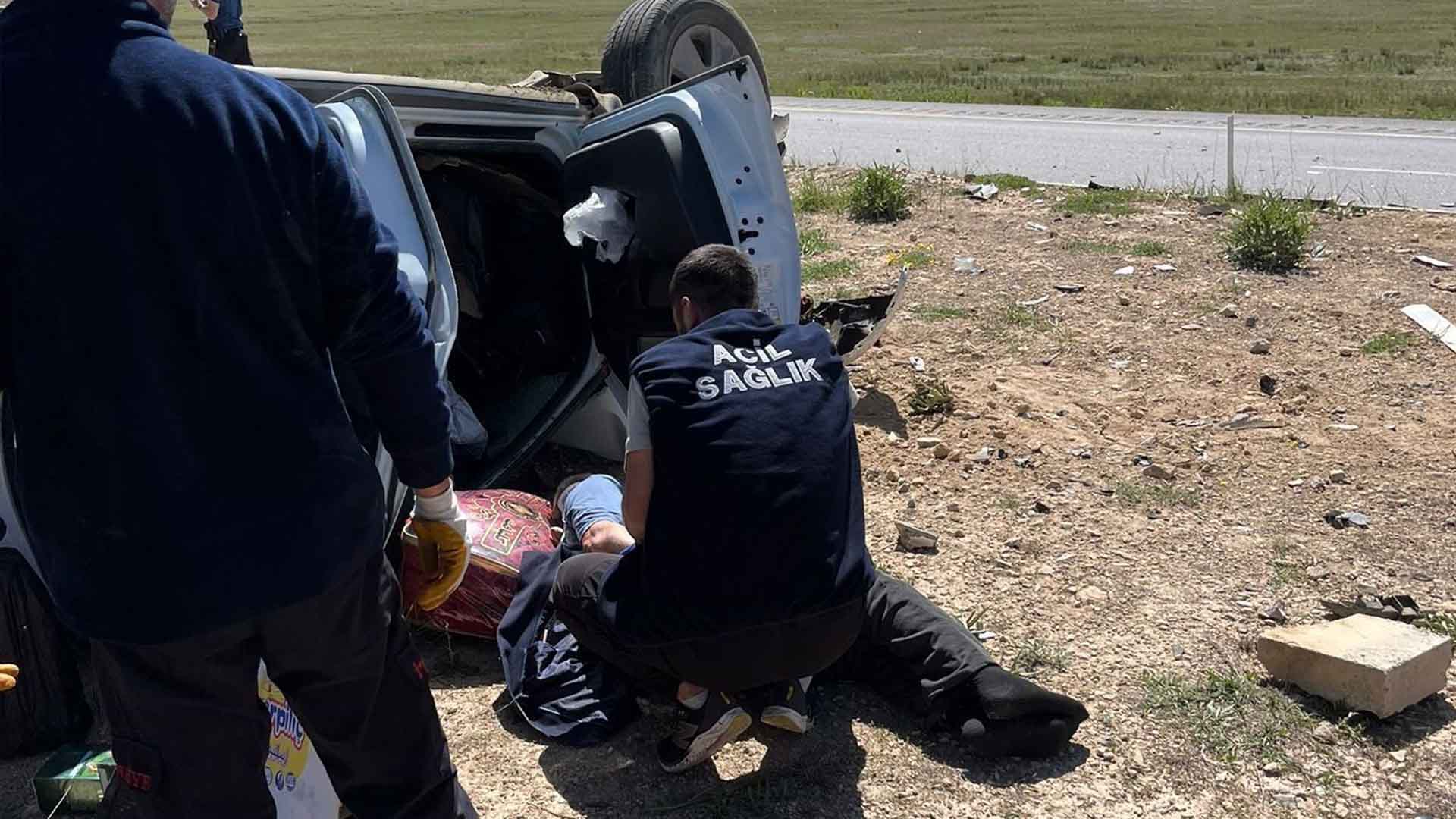 Van’da İki Araç Feci Çarpıştı, 4 Kişi Hayatını Kaybetti, 2 Yaralı 4