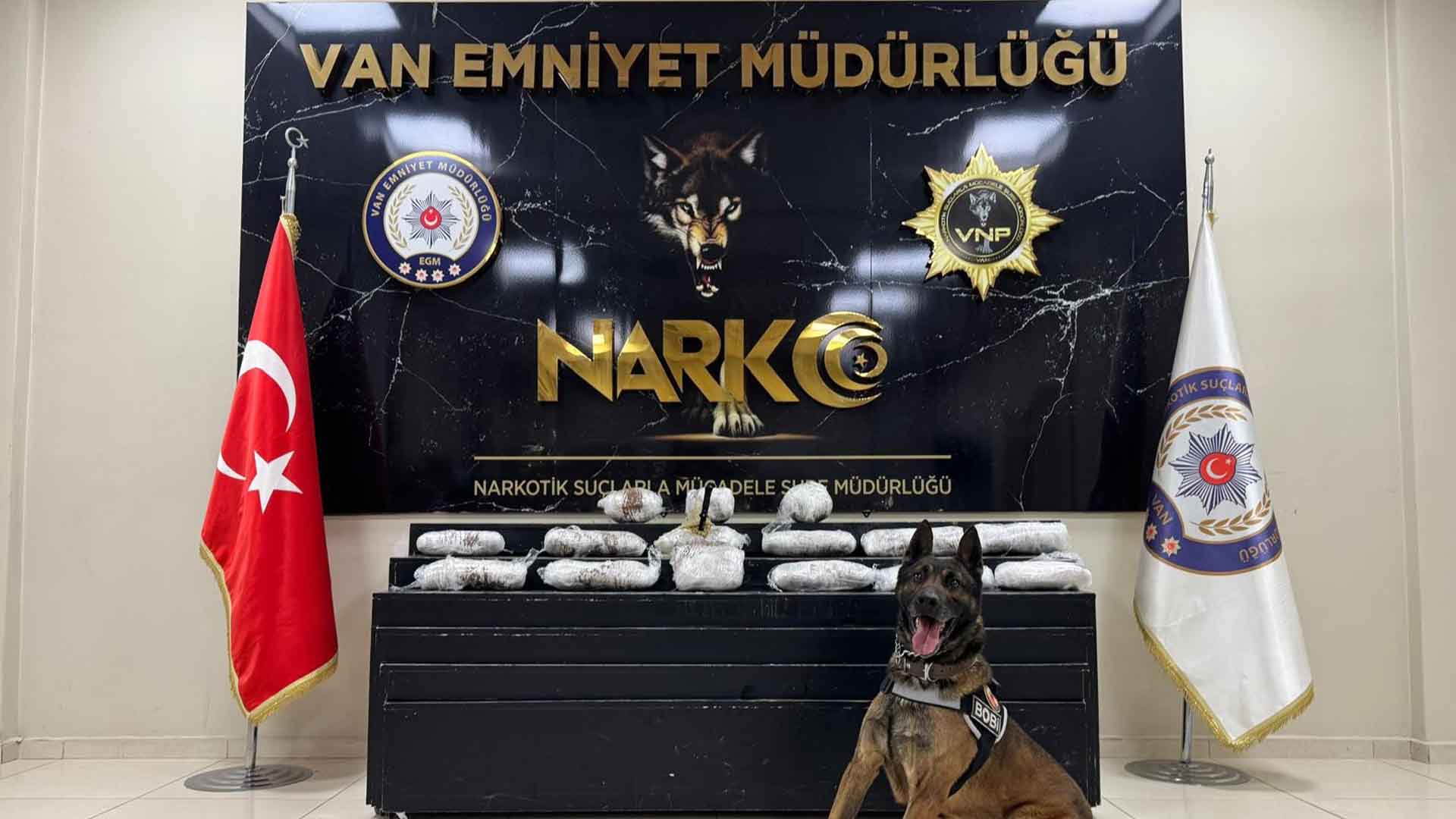 Van’da Uyuşturucuya Büyük Darbe, 147 Kilo Uyuşturucu Ve 32 Bin Hap Ele Geçirildi 2