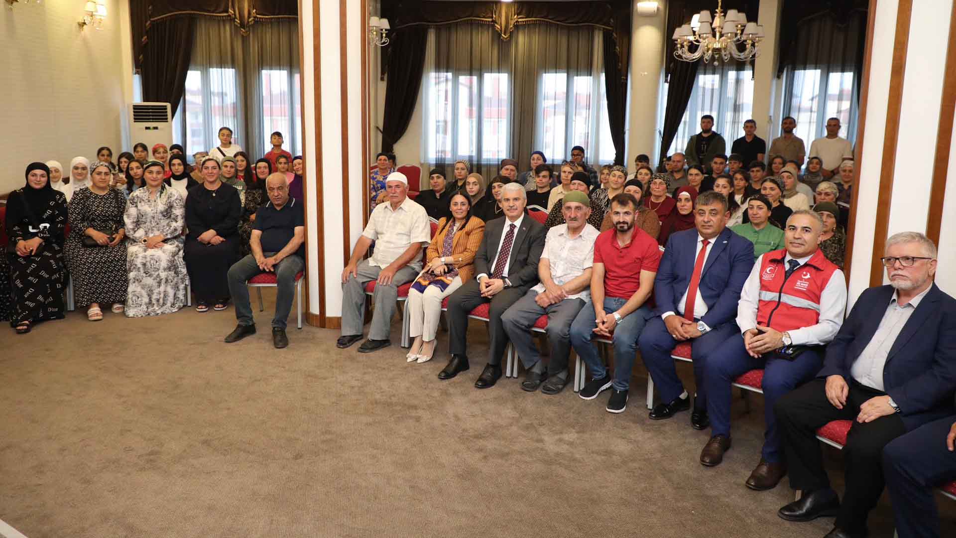 Ahlat'ta Bulunan Ahıska Türkü Aileler Konya'da Gönül Yolculuğuna Çıktı