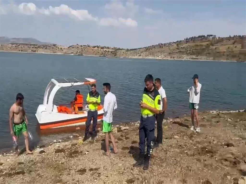 Barajda Korkutan Suphe Insan Sanilan Cisim Duba Cikt 1 (1)