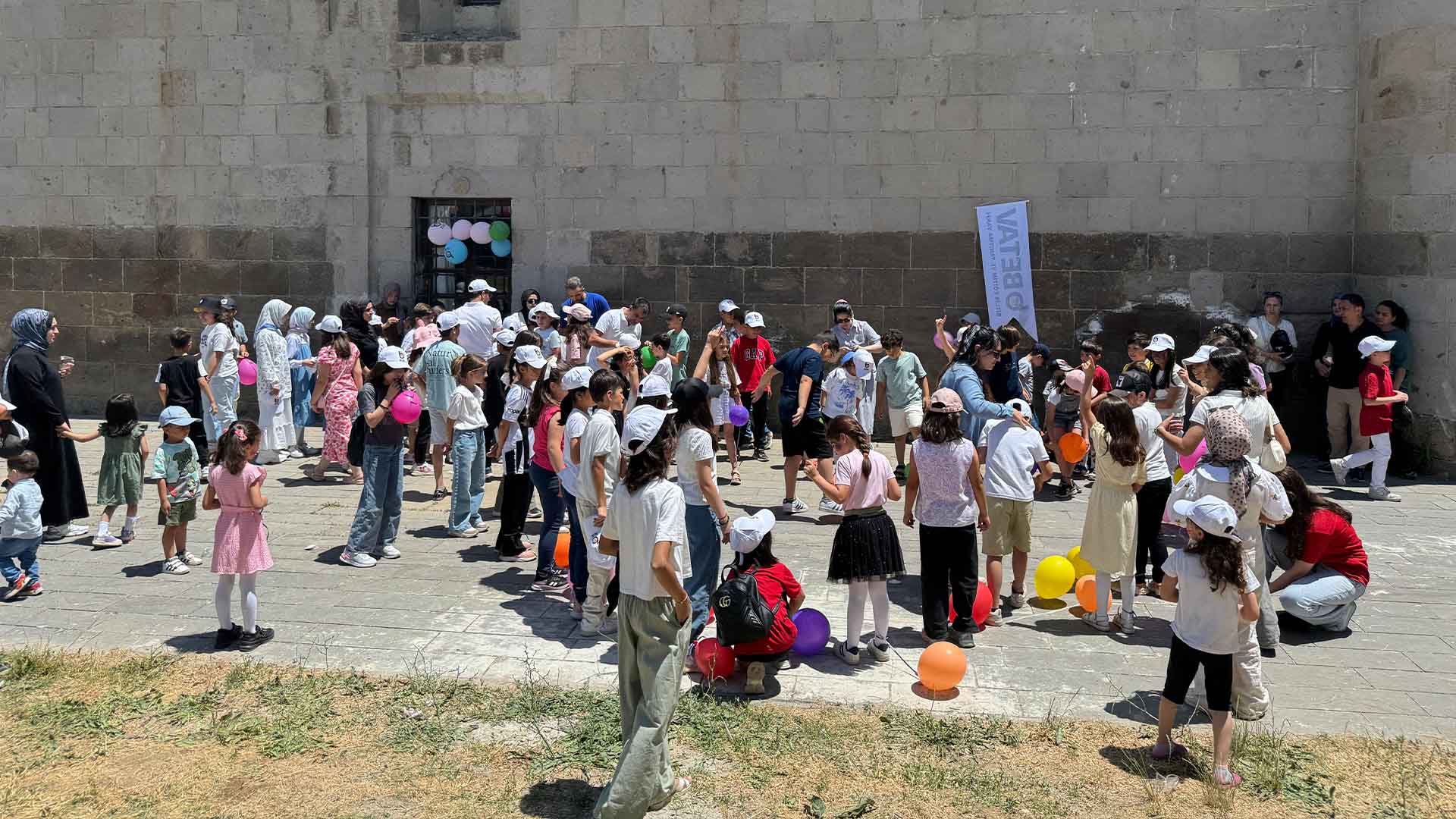 Betav’dan Renkli Yıl Sonu Etkinliği, Çocuklar Hem Öğrendi Hem Eğlendi 12