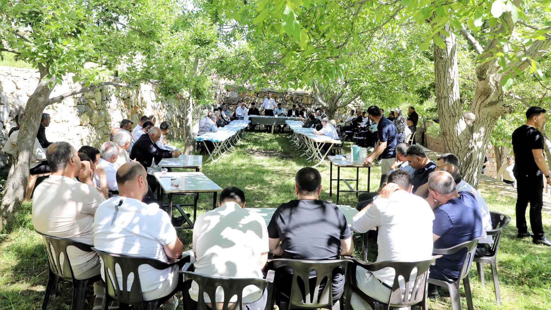 Bitlis Belediye Başkanı Ve Ak Parti Teşkilatı, Merkez Köy Muhtarlarıyla Buluştu 3