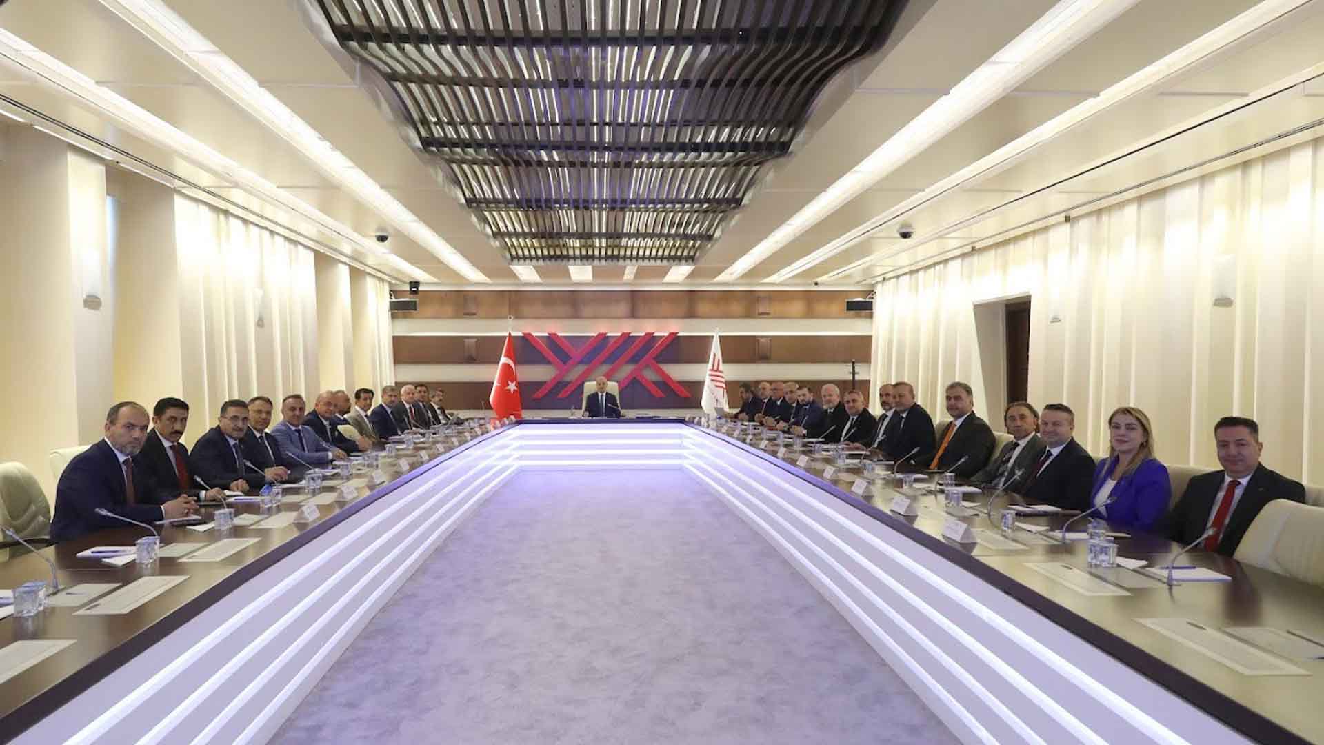 Bitlis Eren Üniversitesi Rektörü Elmastaş, Mazbatasını Yök Başkanı Özvar’dan Aldı 2