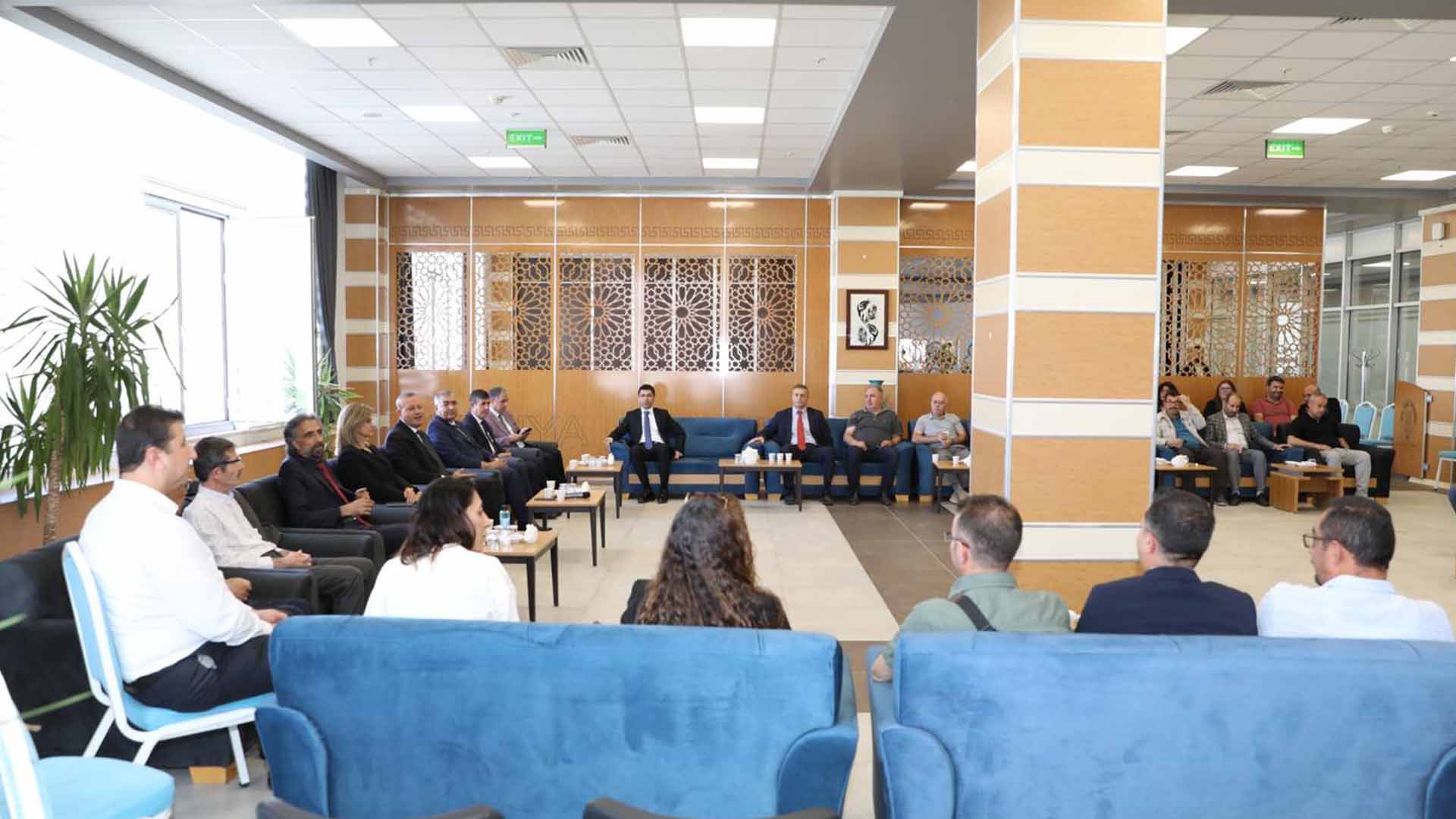 Bitlis Eren Üniversitesi Rektörü Elmastaş’tan Personelle Bayram Buluşması 2