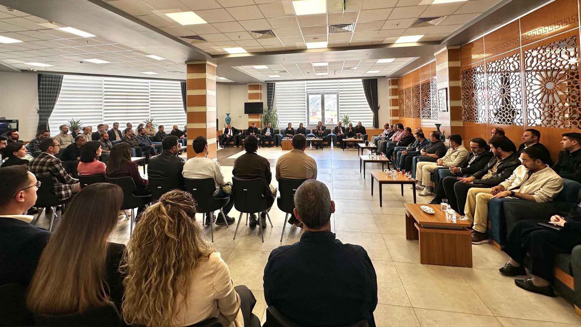 Rektör Elmastaş, Yeni Atanan Ve Unvan Alan Personelle Buluştu 3