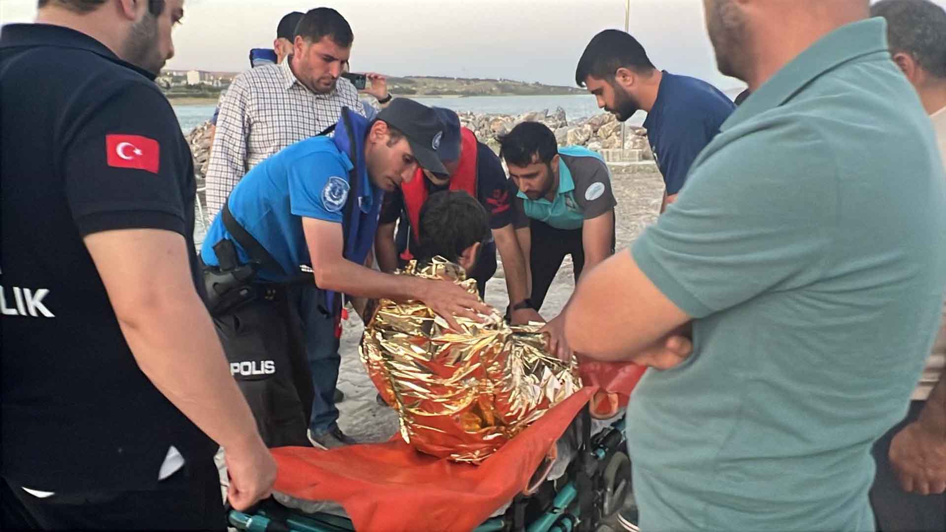 Tatvan'da 18 Yaşındaki Genç Van Gölü’nde Akıntıya Kapıldı 1