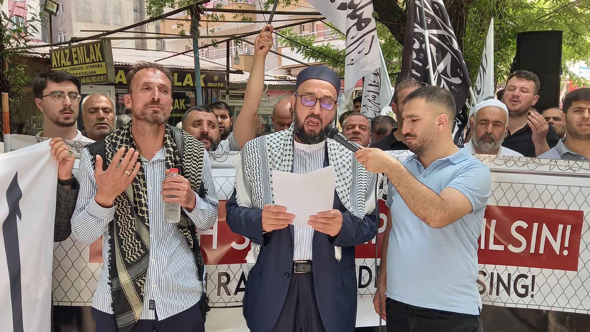 Tatvan’da Gazze İçin Vicdan Yürüyüşü