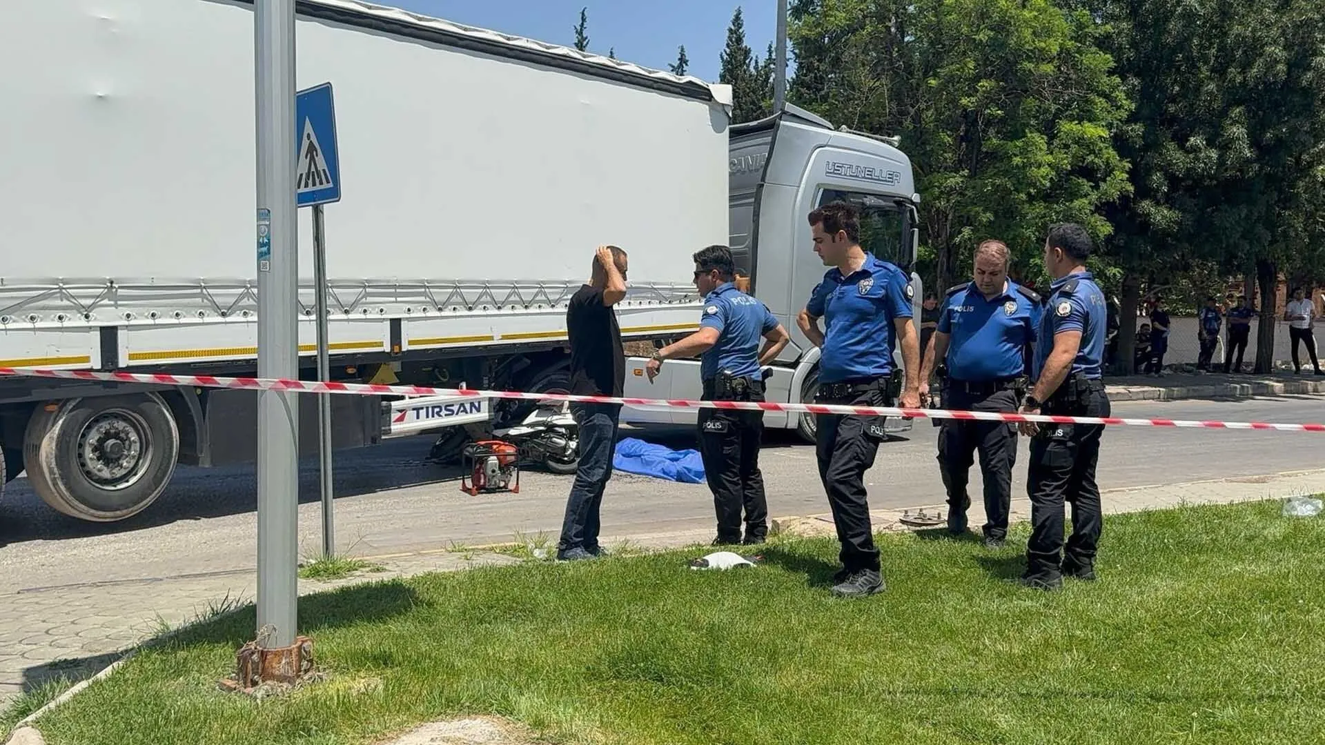 Tirin Carptigi Motosikletteki 2 Kisi Oldu 1
