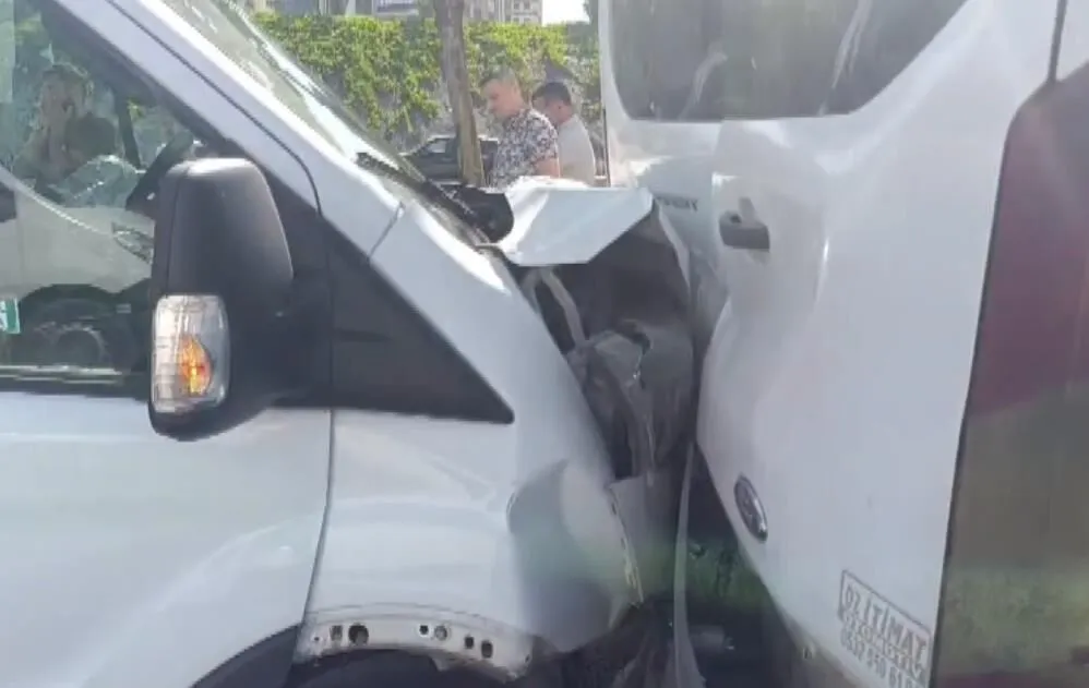 Yayaya Carpan Isci Servisine Baska Servis Carpti 1I Agir 4 Yarali 1