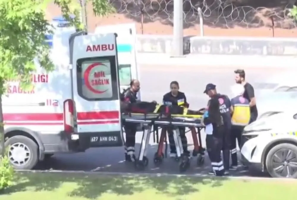 Yayaya Carpan Isci Servisine Baska Servis Carpti 1I Agir 4 Yarali 2