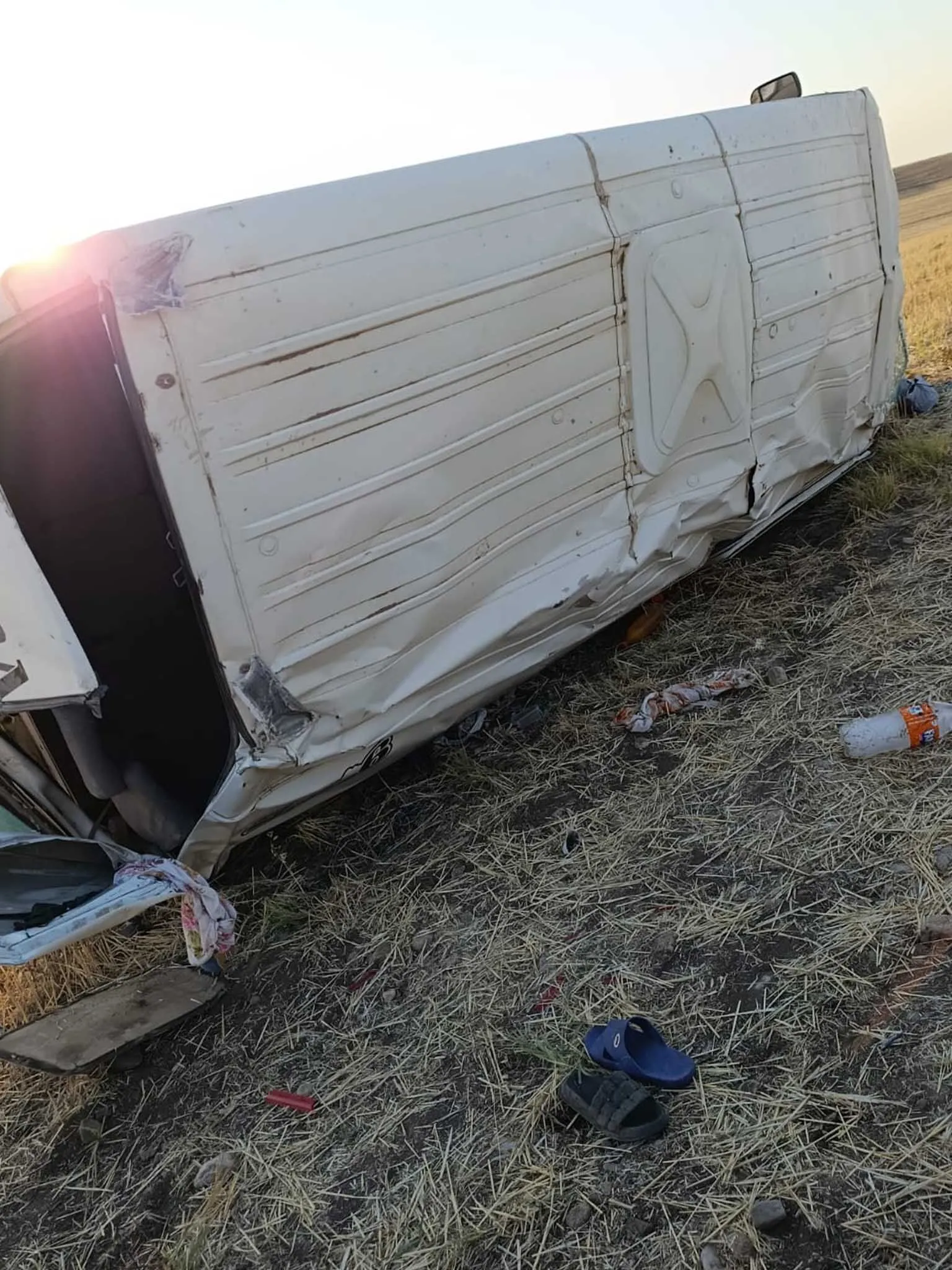 Bismilde Tarim Iscilerini Tasiyan Minibus Devrildi 2Si Agir 17 Yarali 7