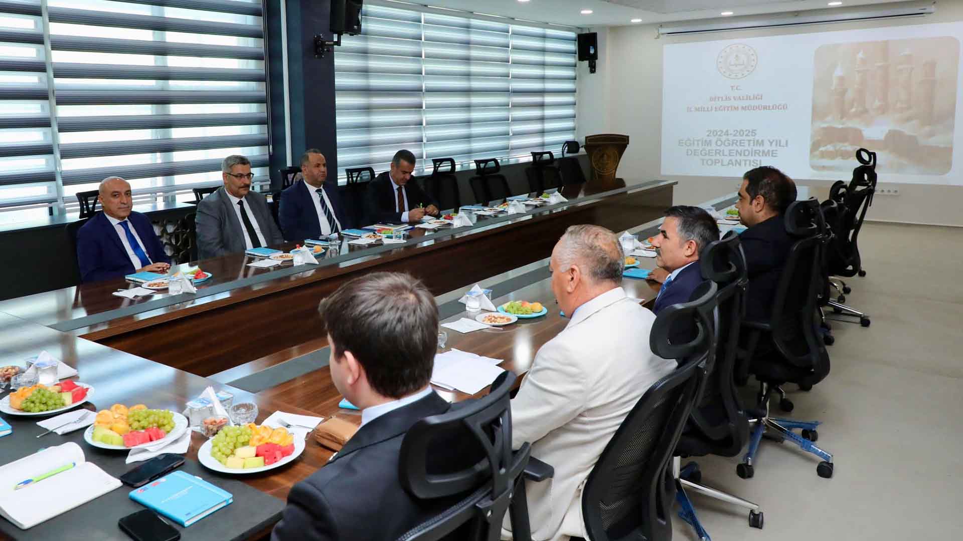 Bitlis Valisi Karakaya’dan Eğitim Yatırımlarına Tam Destek 3