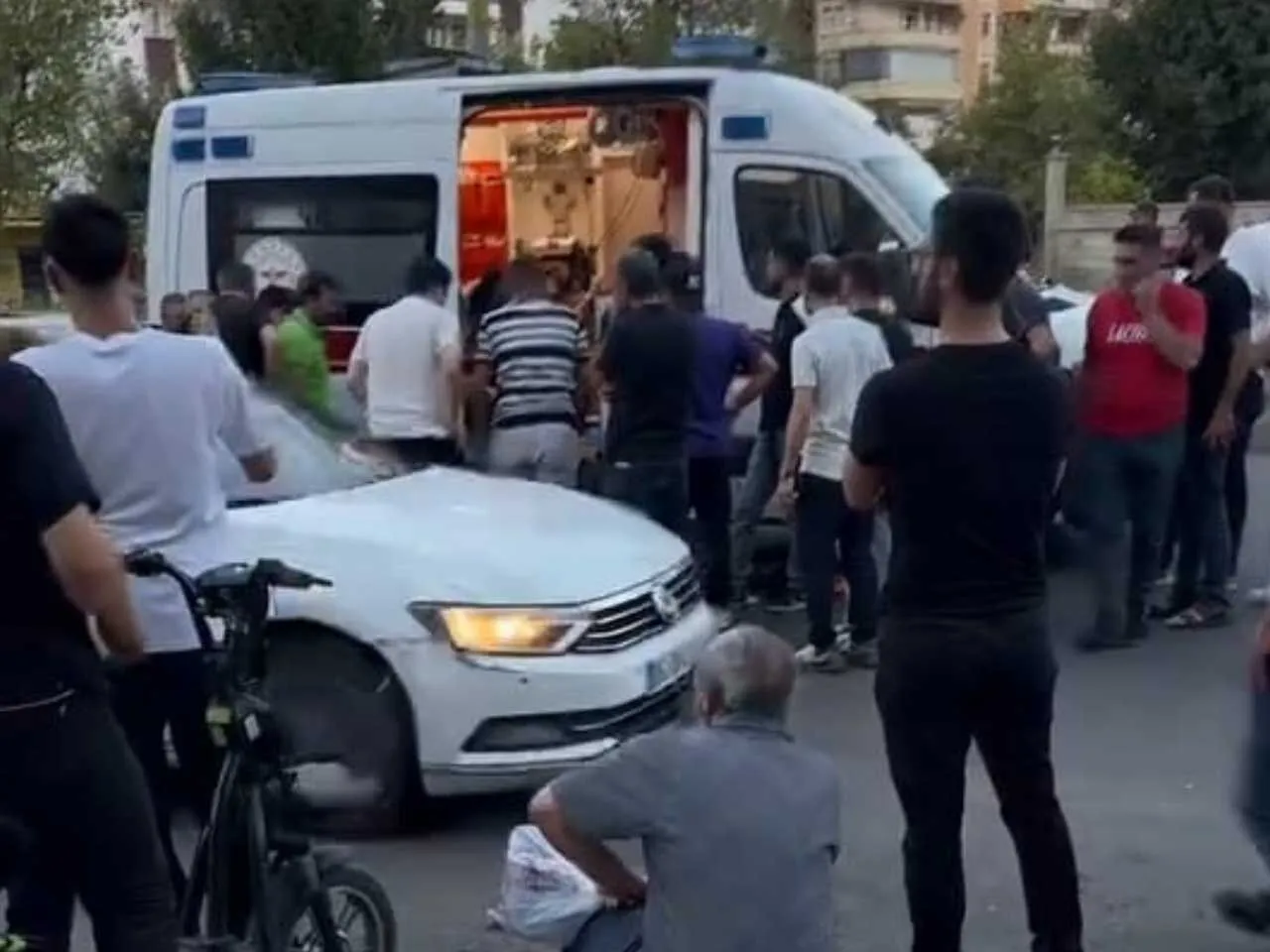 Diyarbakirda Akraba Aileler Arasinda Silahli Arazi Kavgasi 2 Olu 2