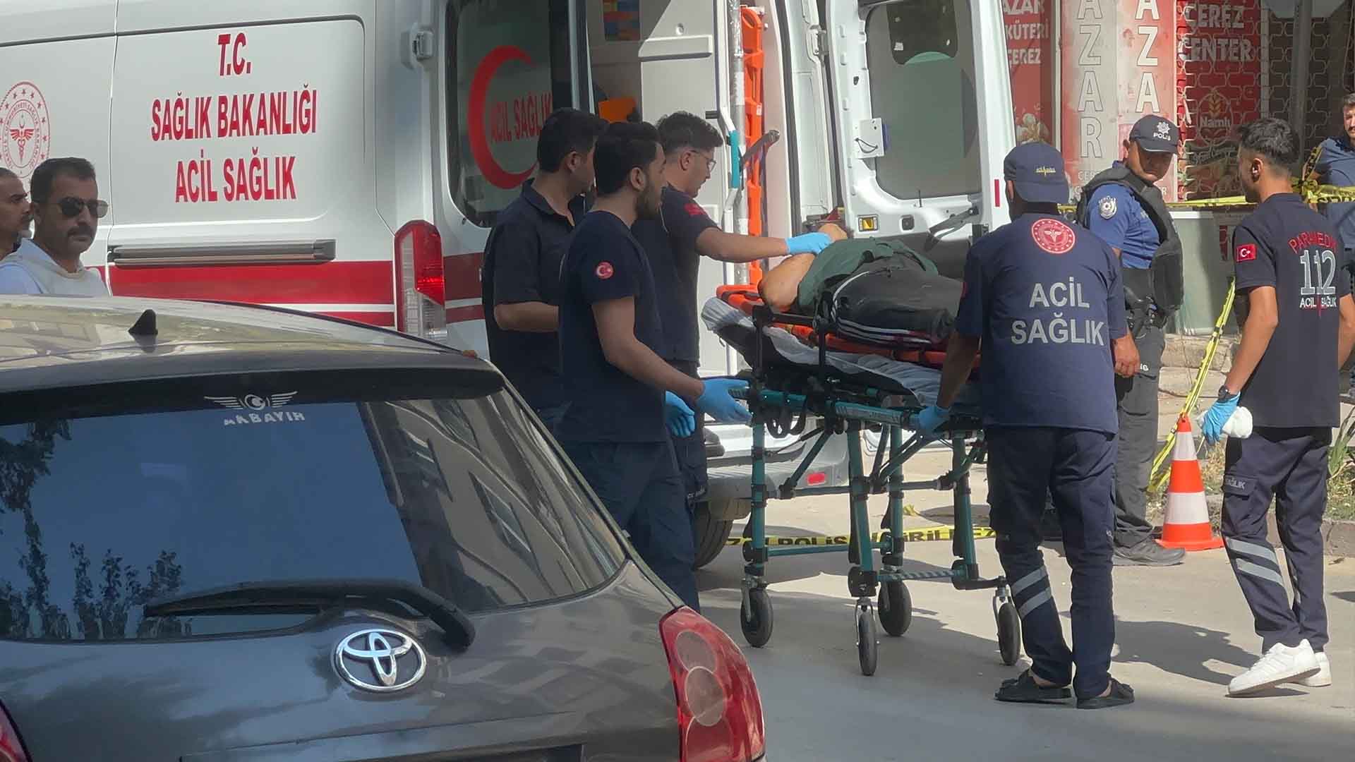Elazığ'da Elindeki Silahla Rastgele Ateş Açtı, 1 Polis Yaralandı 1