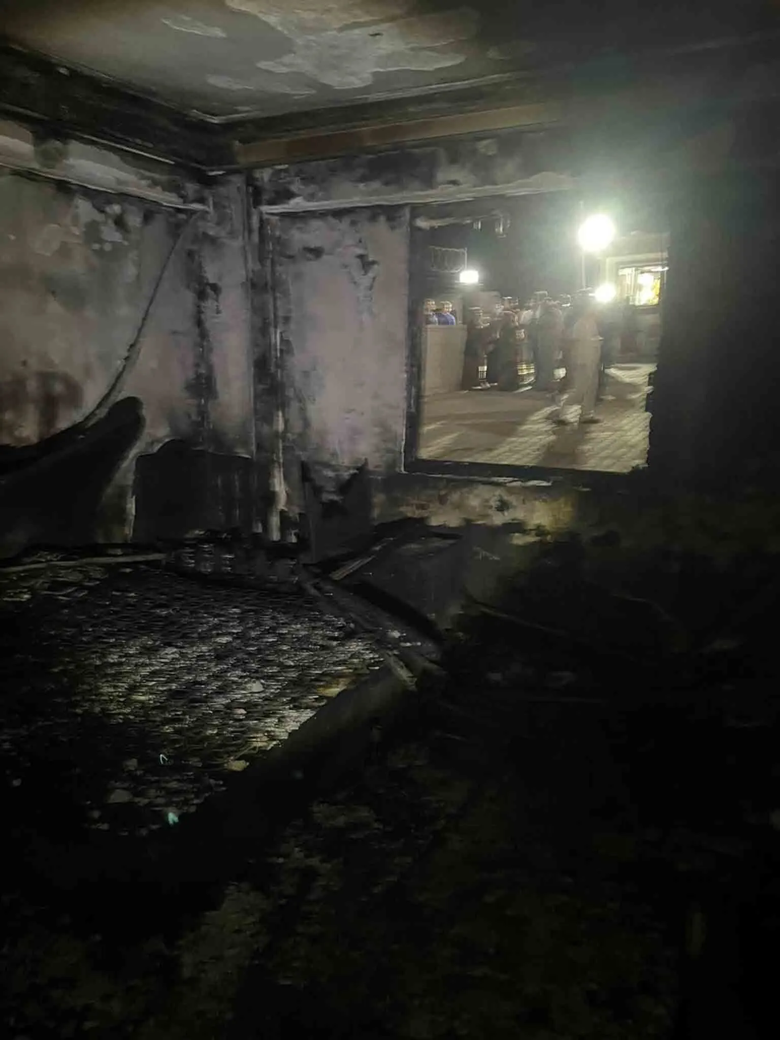 Mardinde Yangin Apartman Dairesi Kullanilamaz Hale Geldi 1