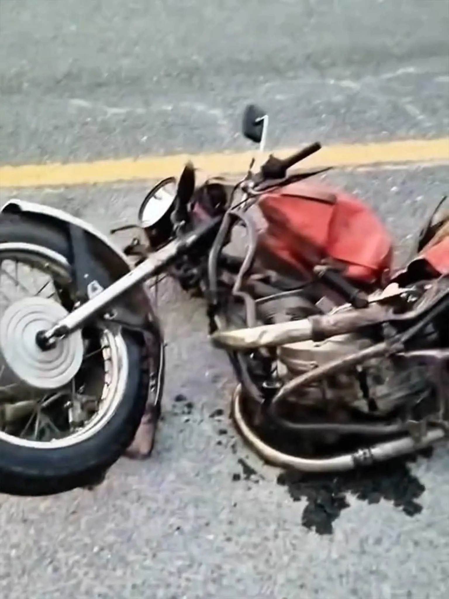 Otomobil Ile Motosiklet Carpisti 1 Olu 3