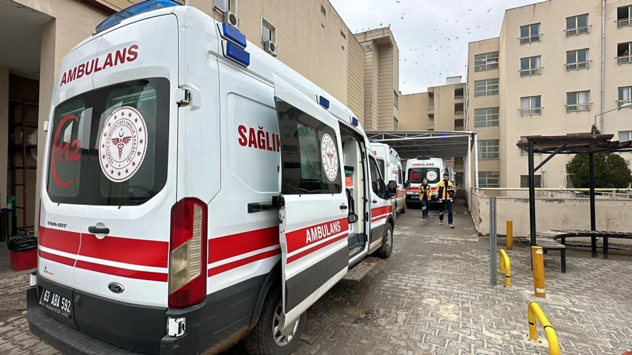 Sanliurfanin Siverek Ilcesinde Meydana Gelen Trafik Kazasinda 1 Kisi Hayatini Kaybetti 1 Kisi Agir Yaralandi 2